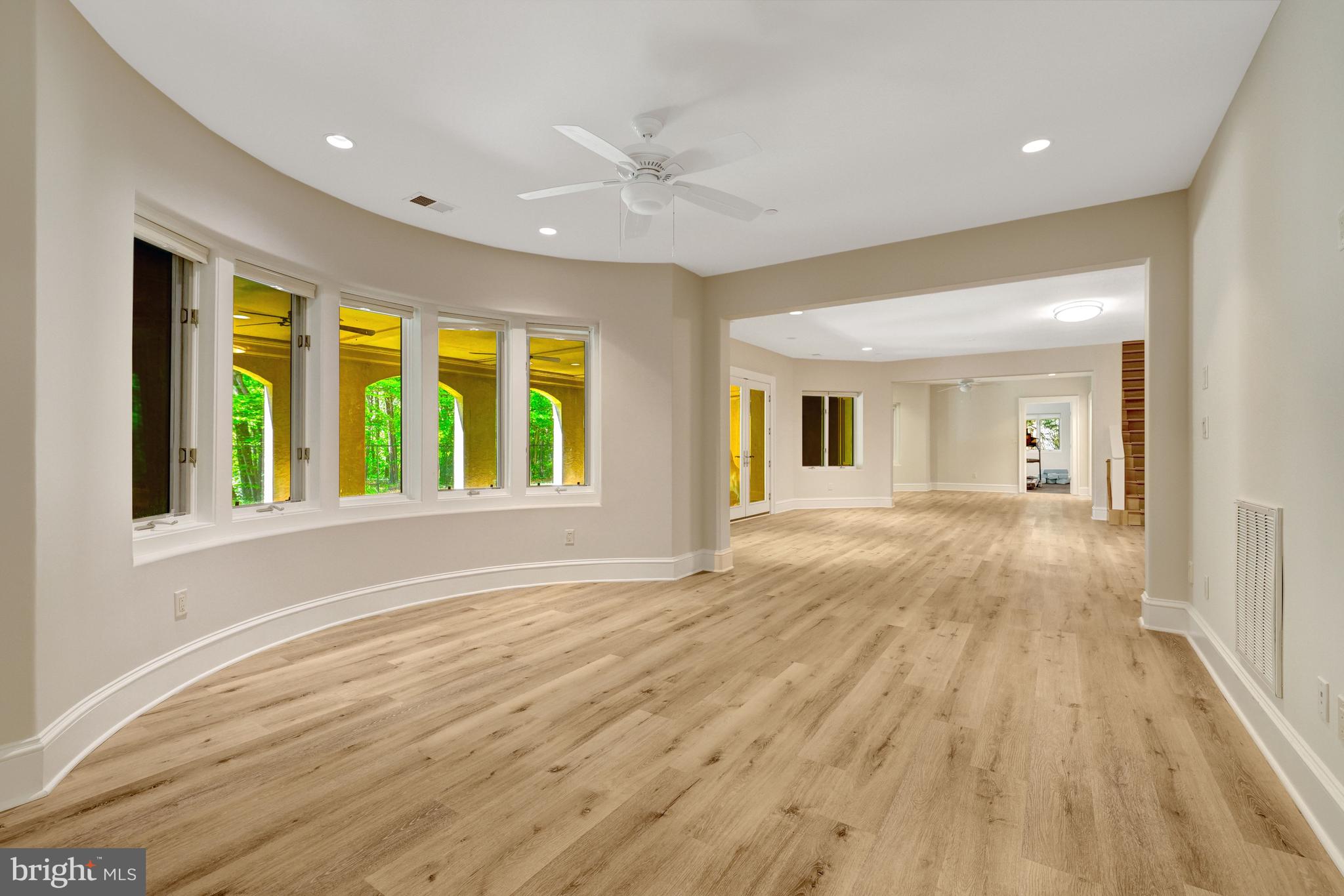 KENTLAND POND - Residential