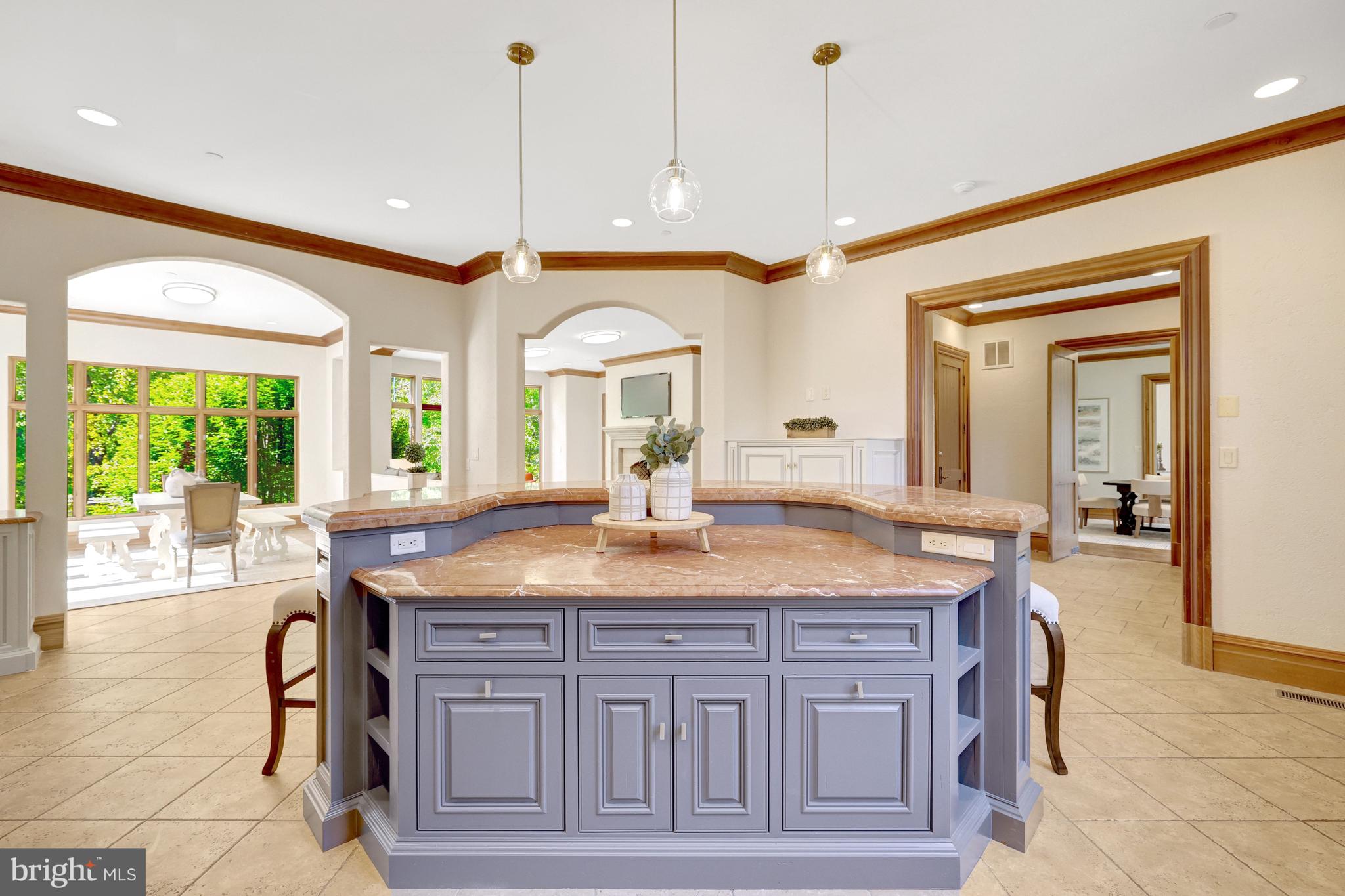 KENTLAND POND - Residential