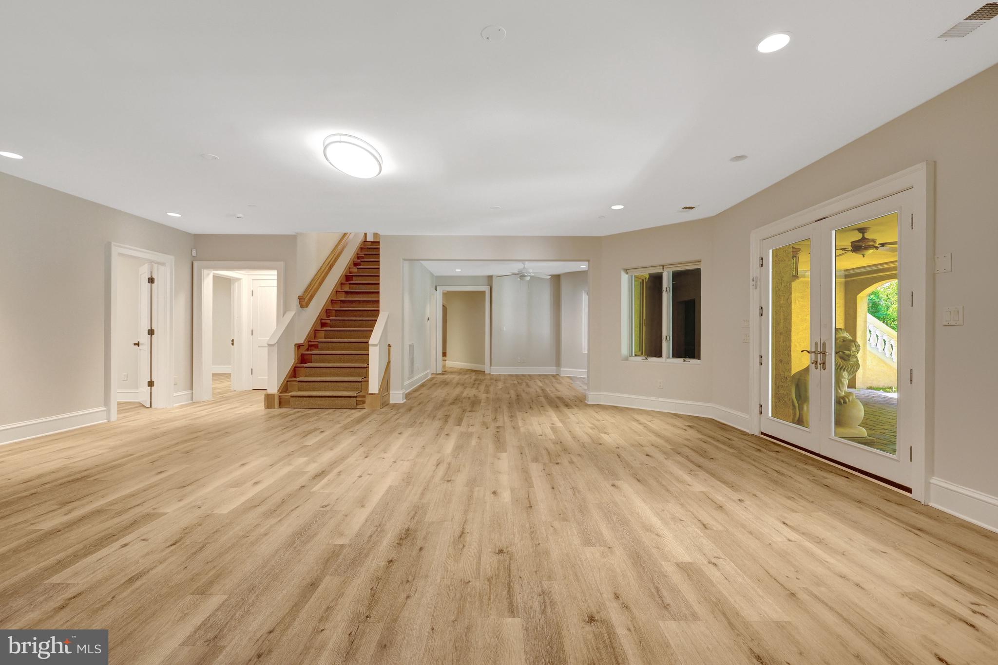 KENTLAND POND - Residential
