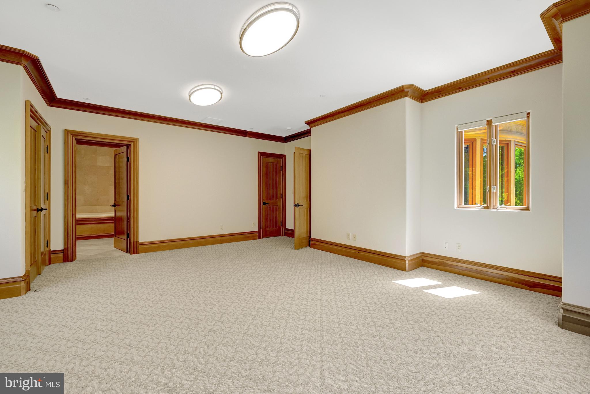KENTLAND POND - Residential