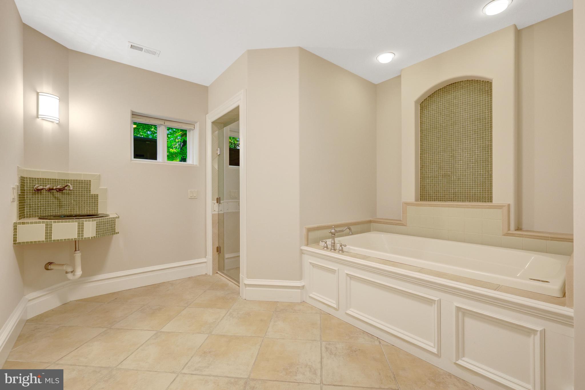 KENTLAND POND - Residential