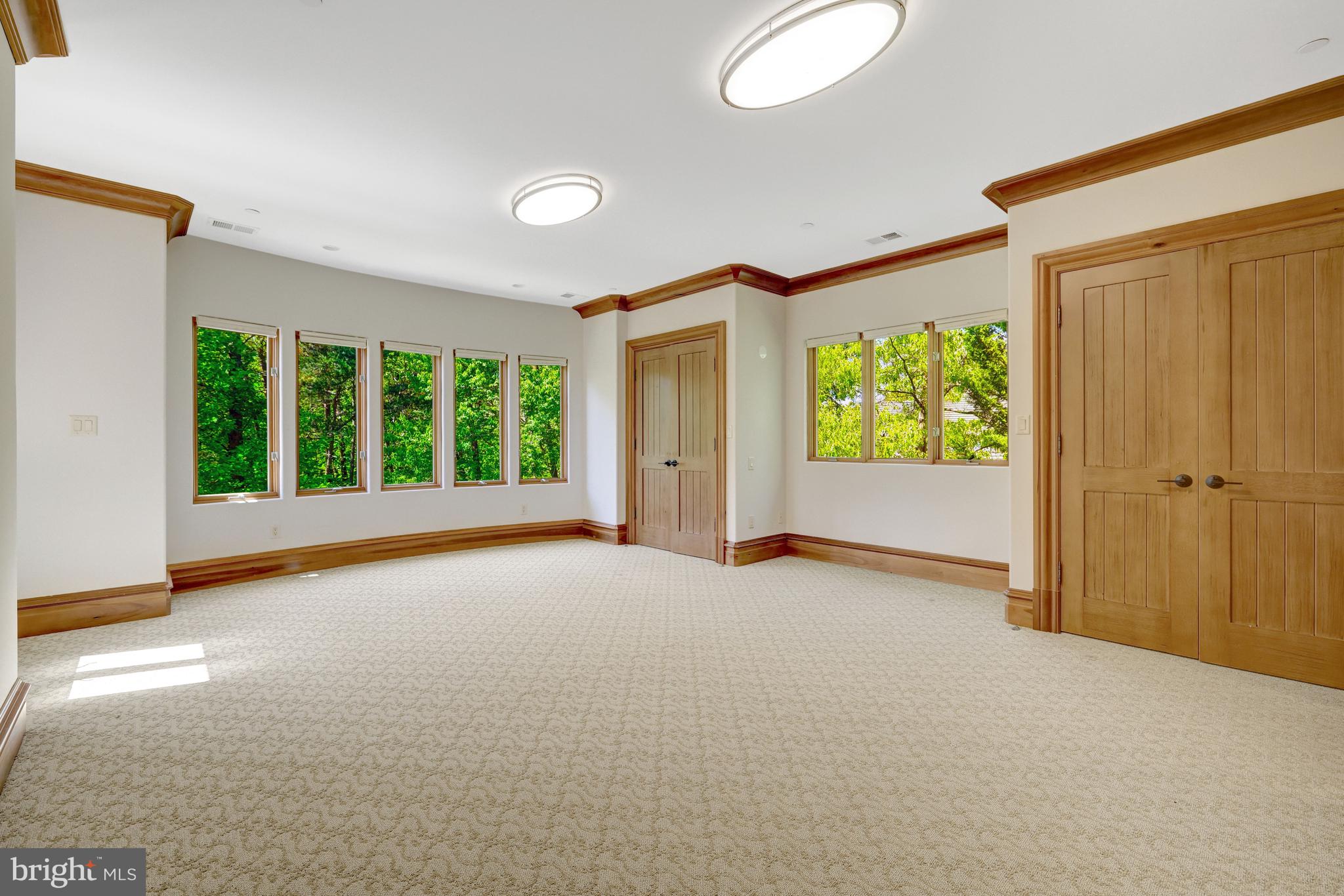 KENTLAND POND - Residential