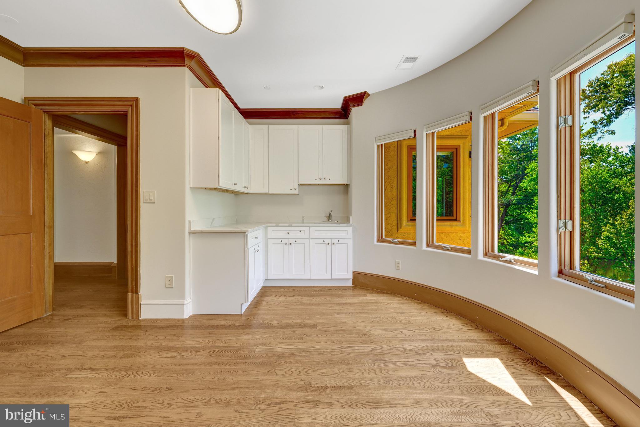 KENTLAND POND - Residential