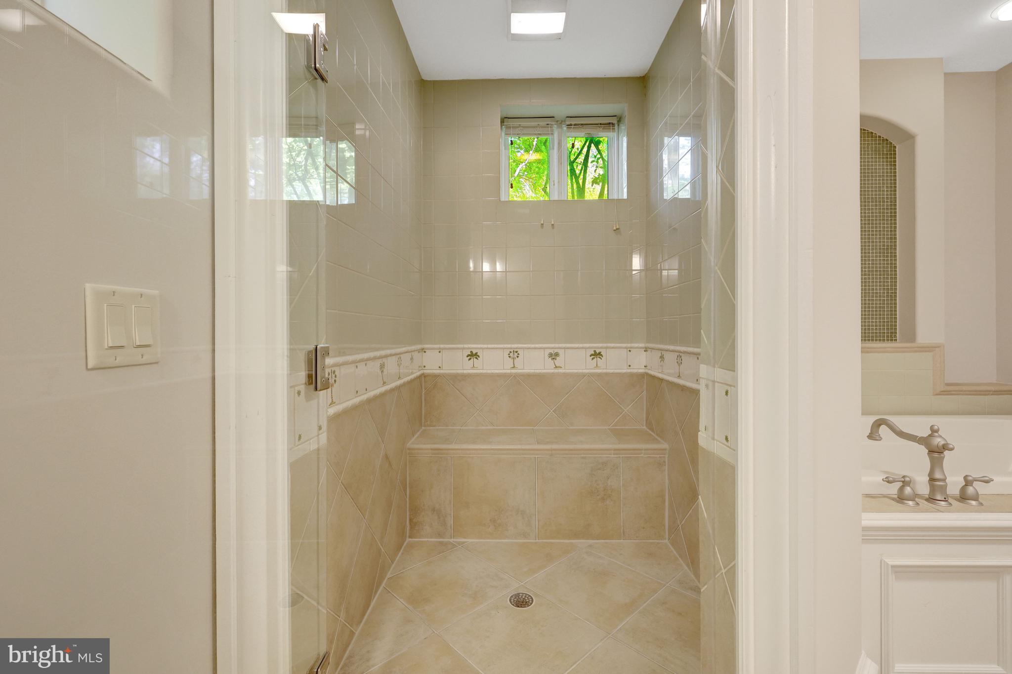 KENTLAND POND - Residential