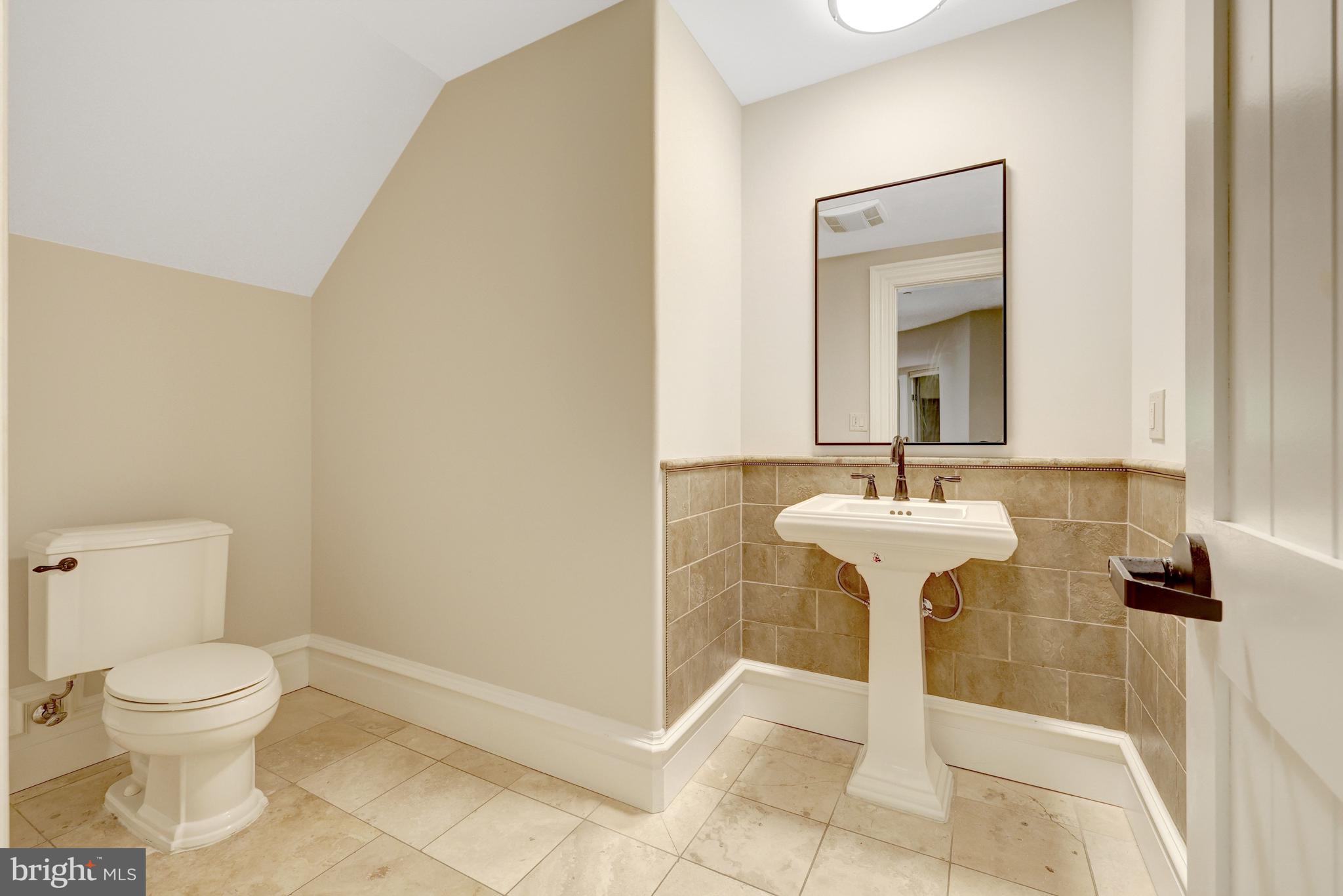KENTLAND POND - Residential
