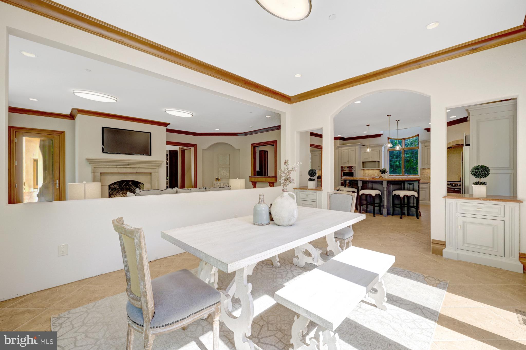 KENTLAND POND - Residential