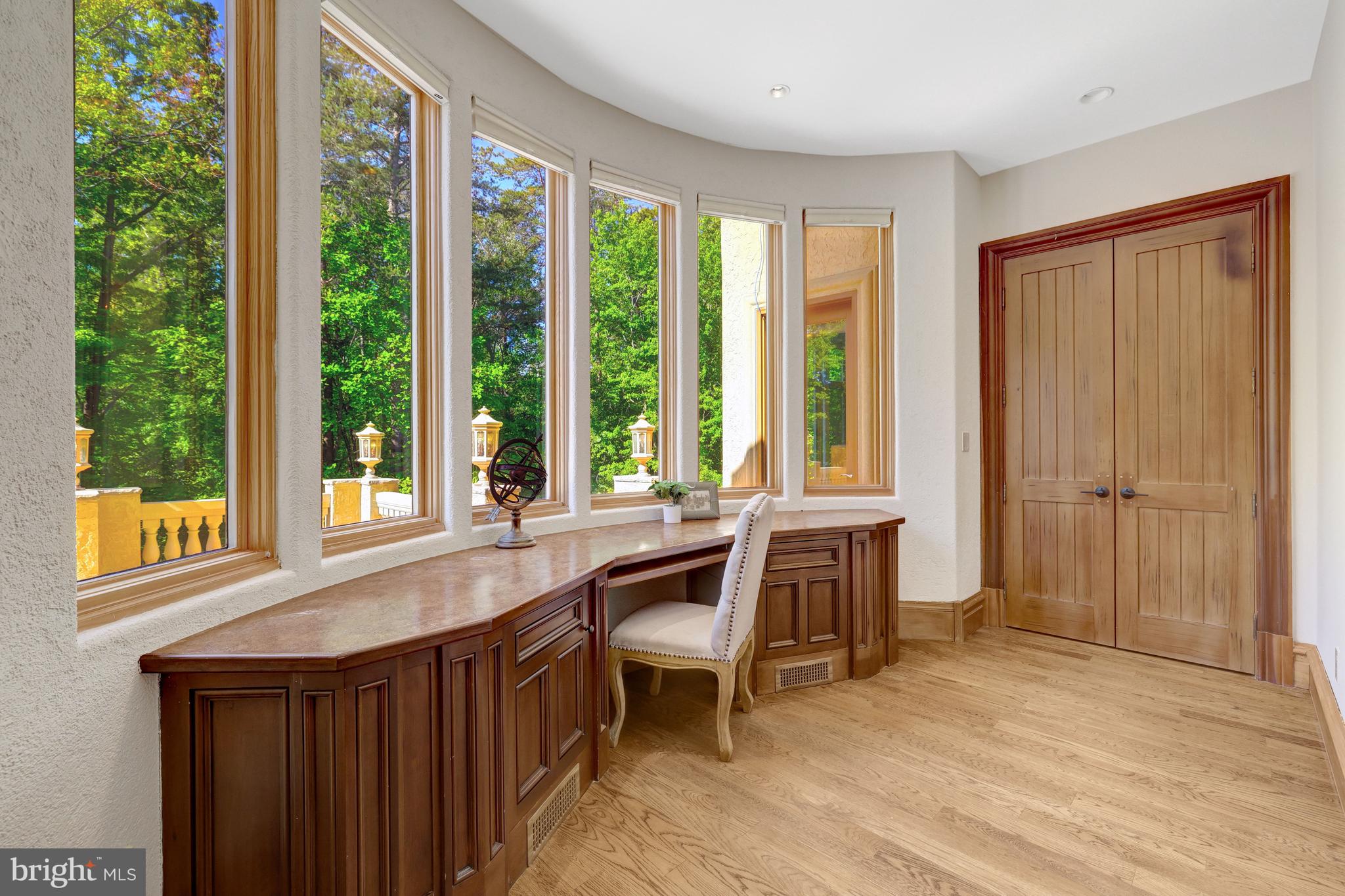 KENTLAND POND - Residential