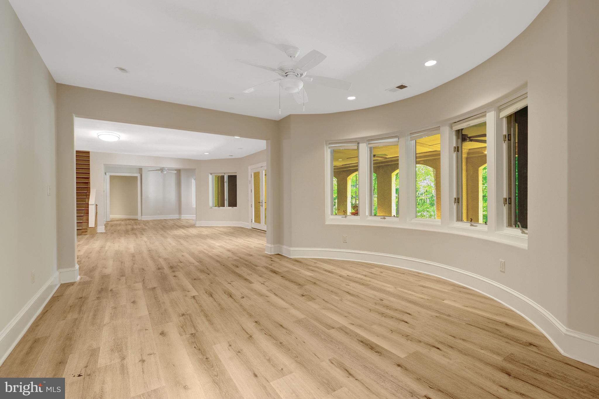 KENTLAND POND - Residential