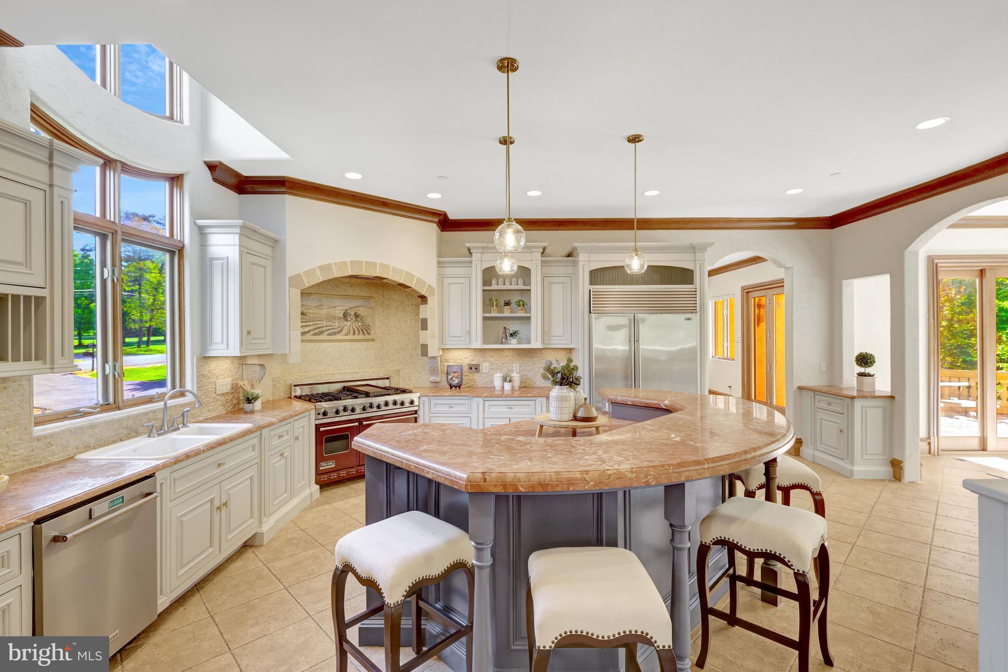 608 KENTLAND DRIVE