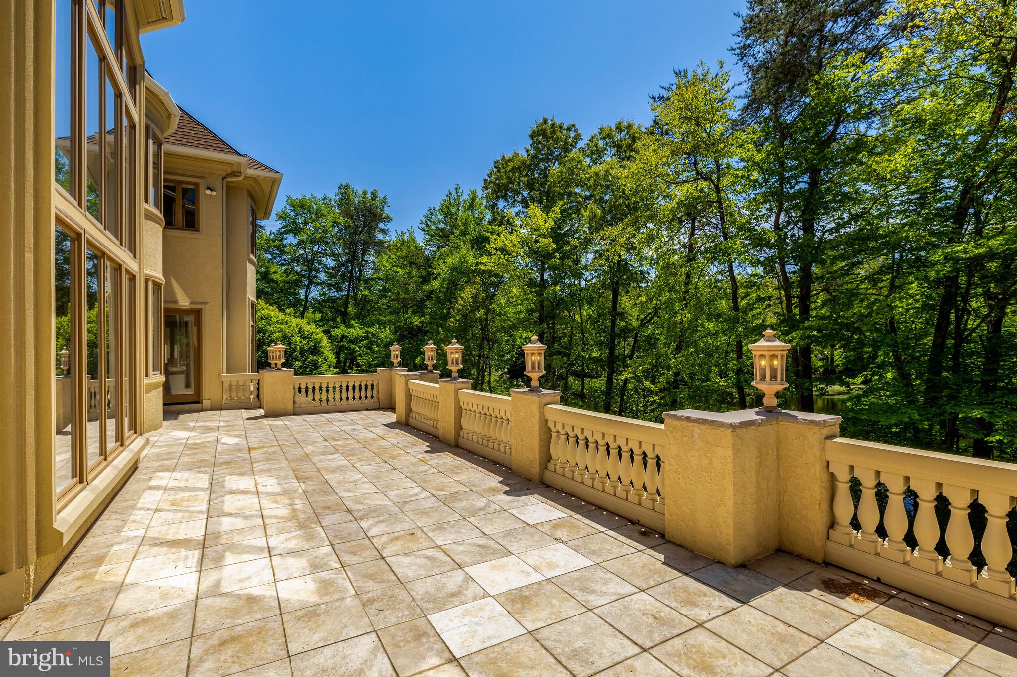 KENTLAND POND - Residential