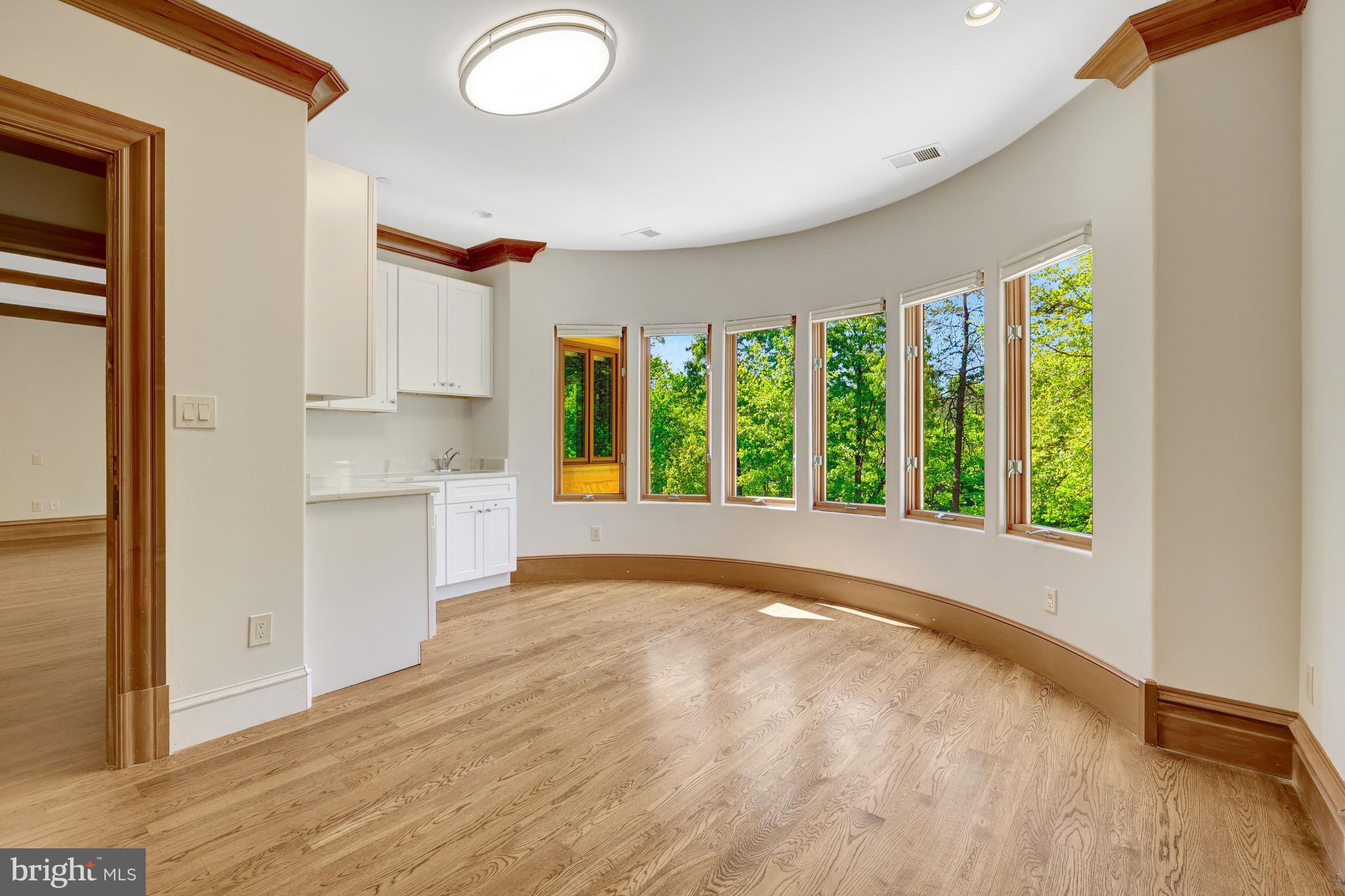 KENTLAND POND - Residential