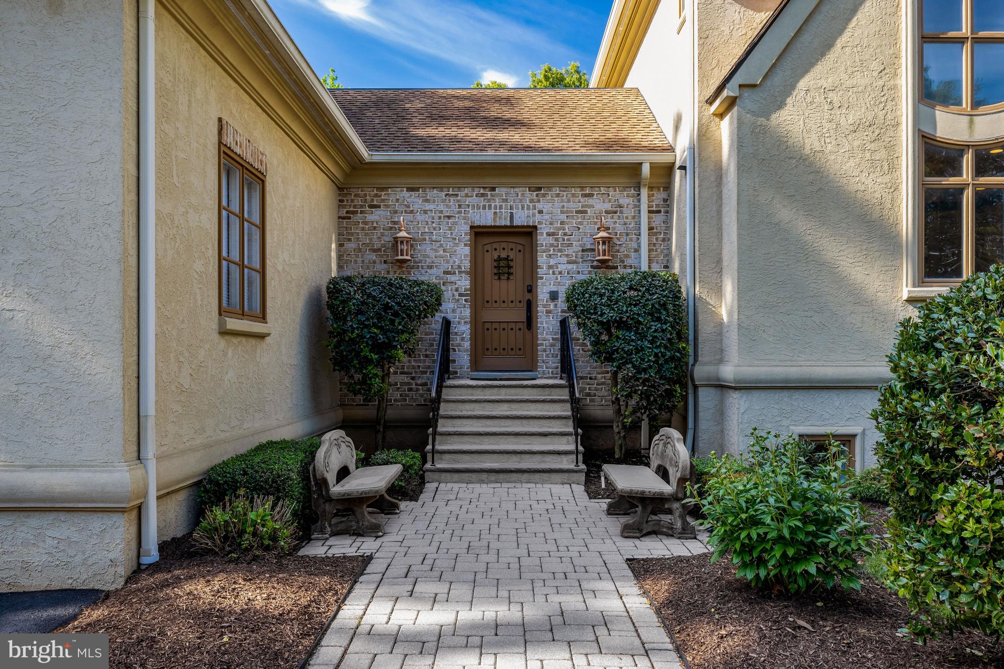 KENTLAND POND - Residential