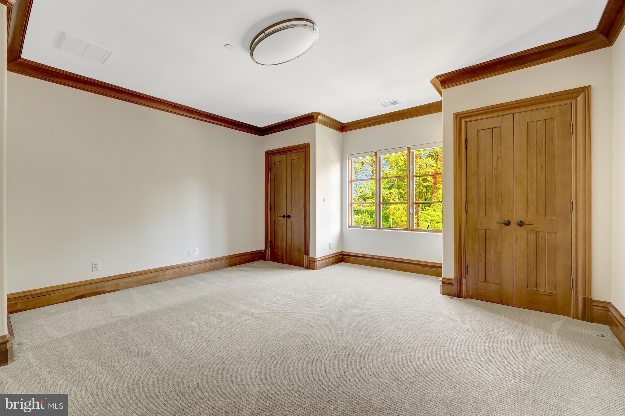 KENTLAND POND - Residential