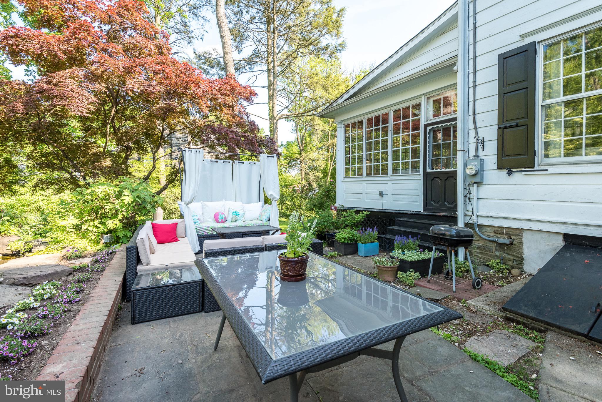 JENKINTOWN - Residential