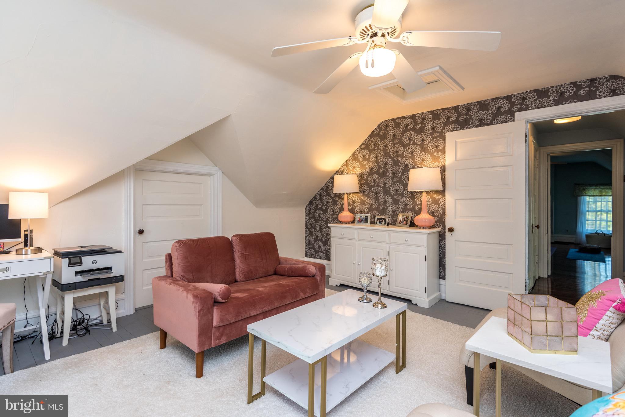 JENKINTOWN - Residential