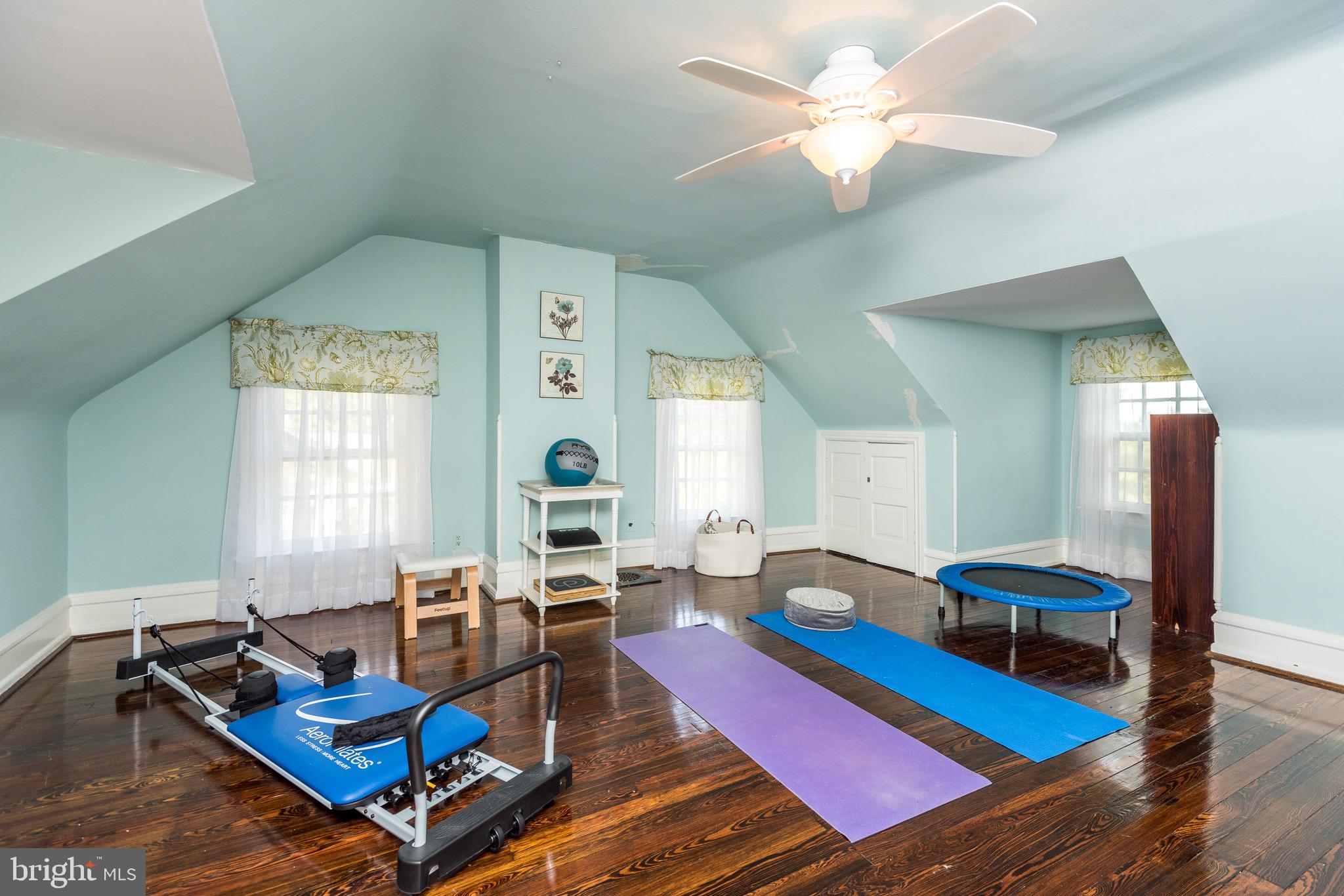 JENKINTOWN - Residential
