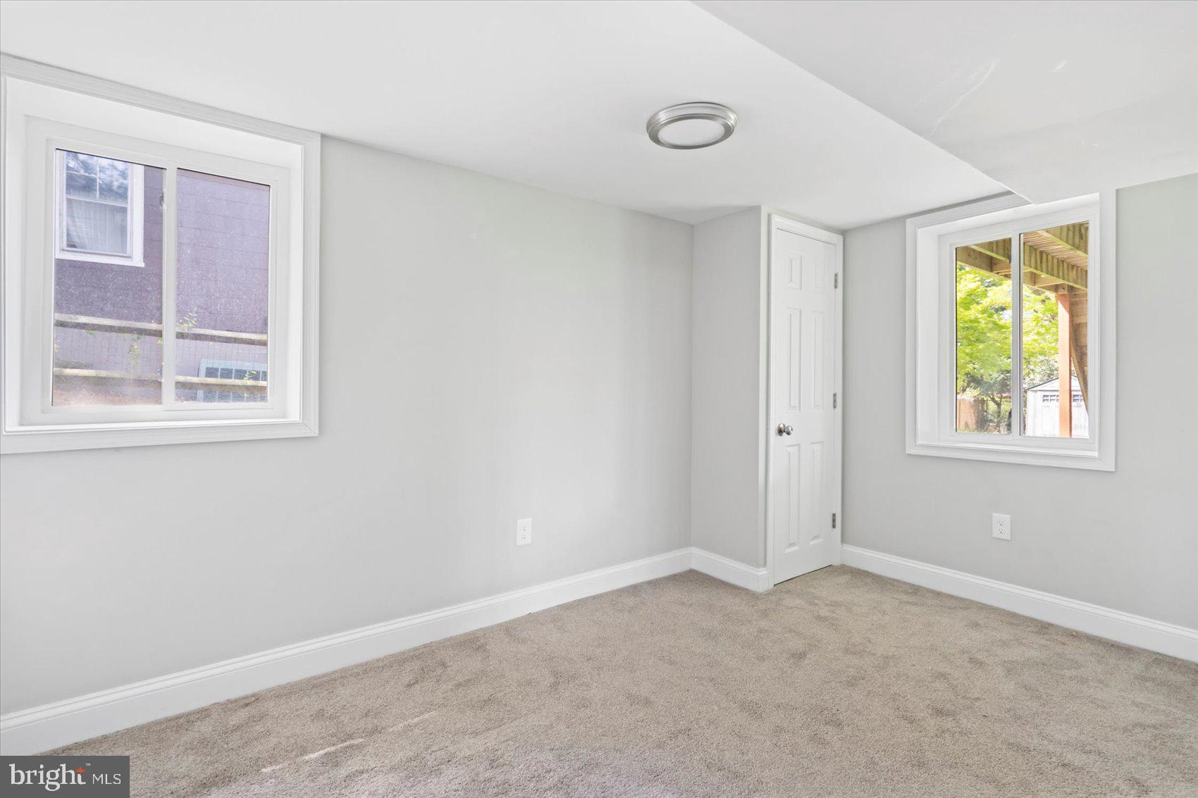 MOUNT WASHINGTON - Residential