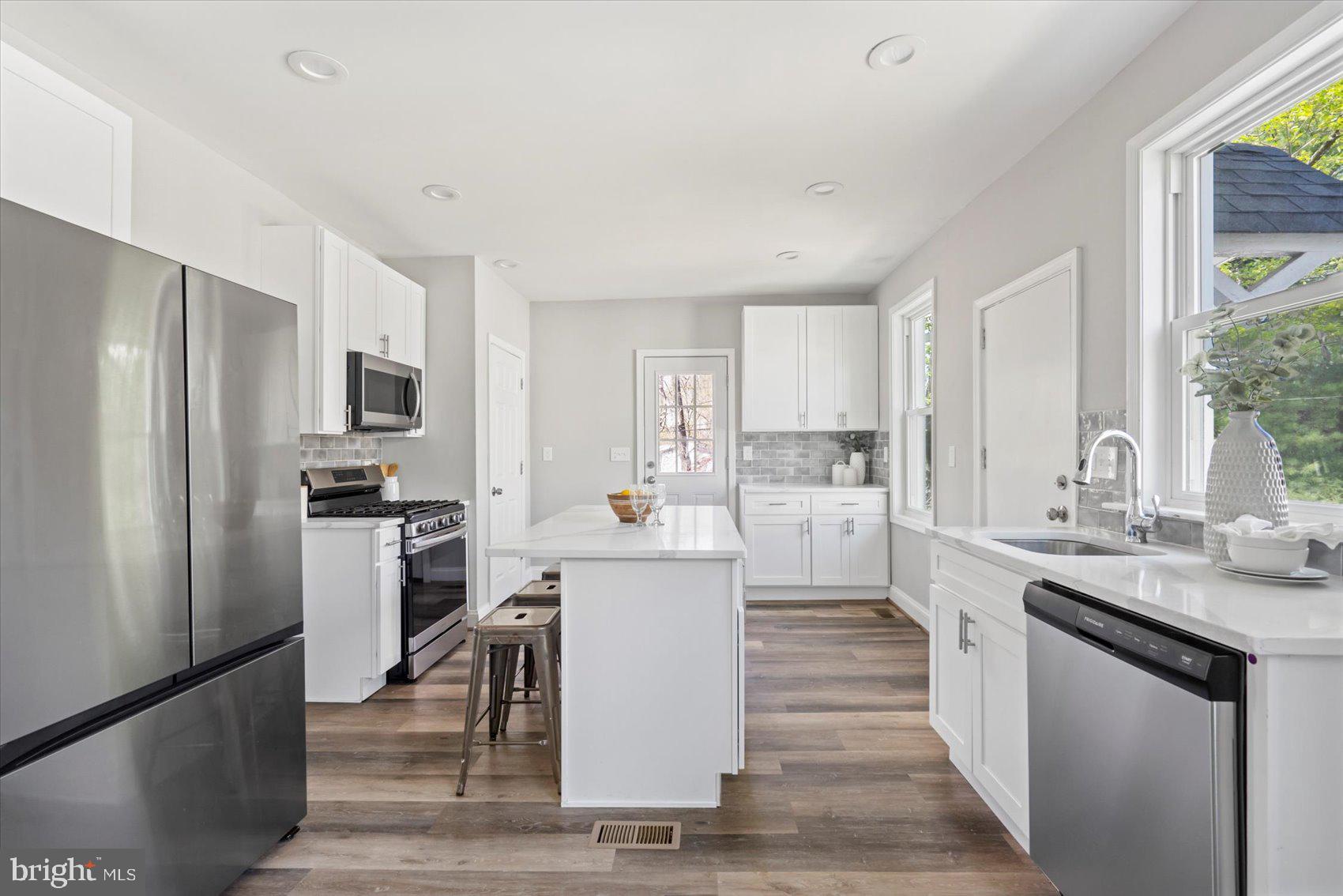 MOUNT WASHINGTON - Residential