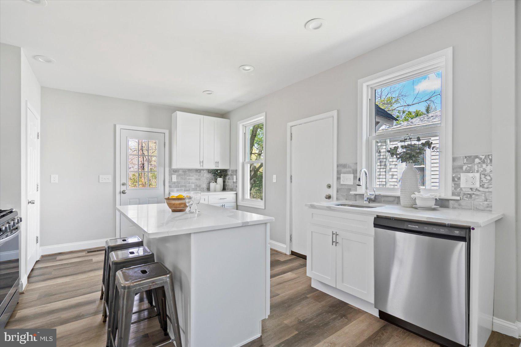 MOUNT WASHINGTON - Residential