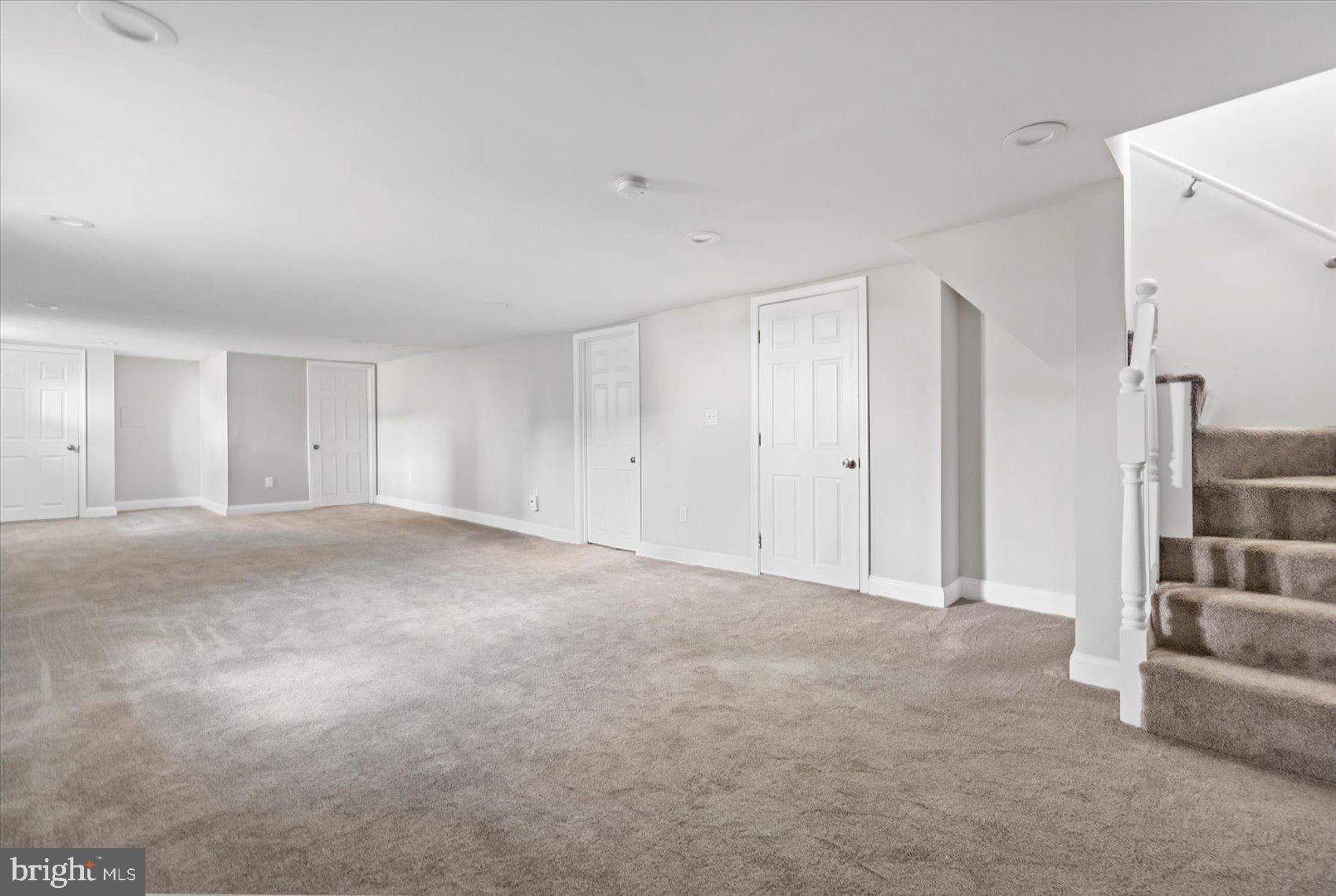 MOUNT WASHINGTON - Residential