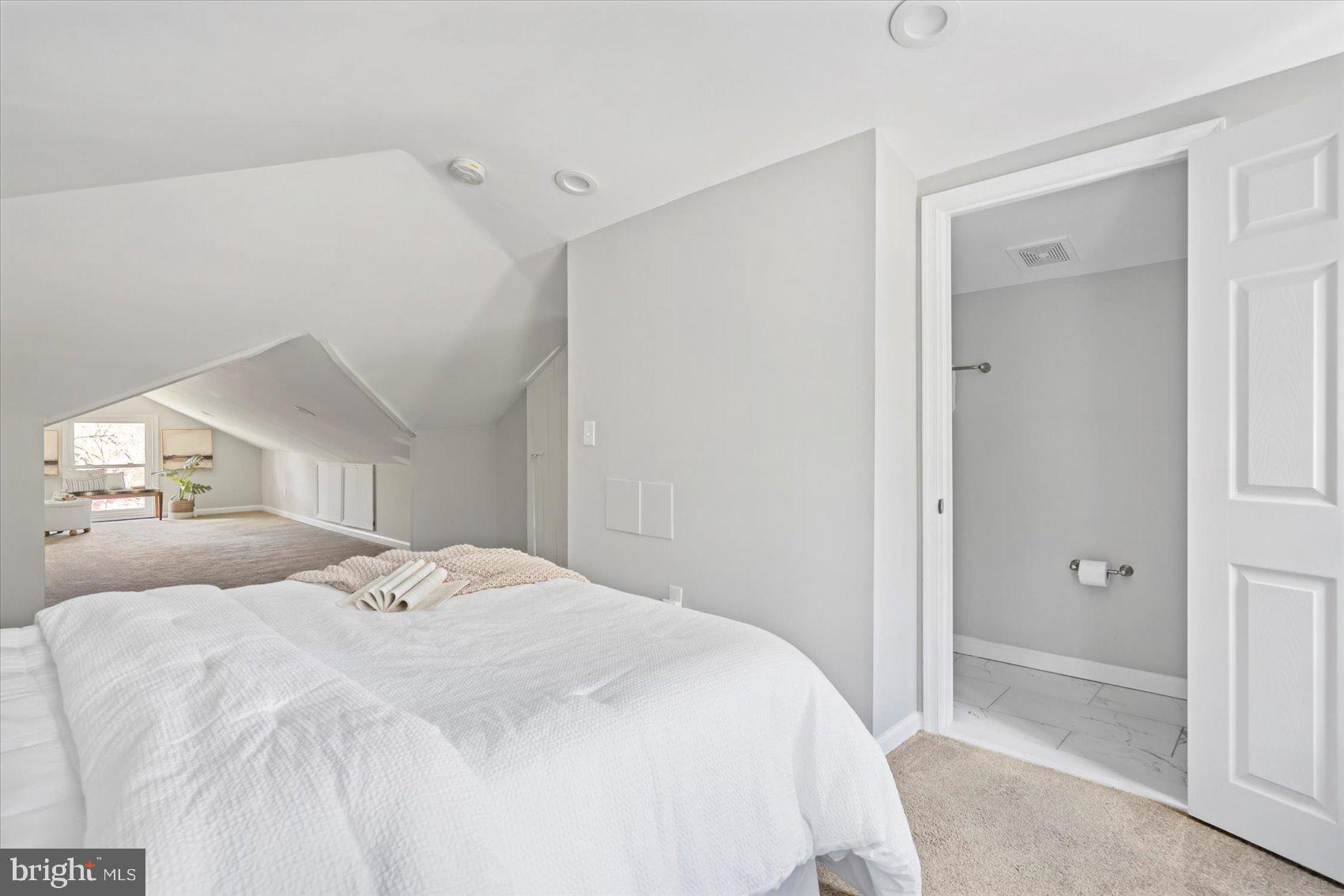 MOUNT WASHINGTON - Residential