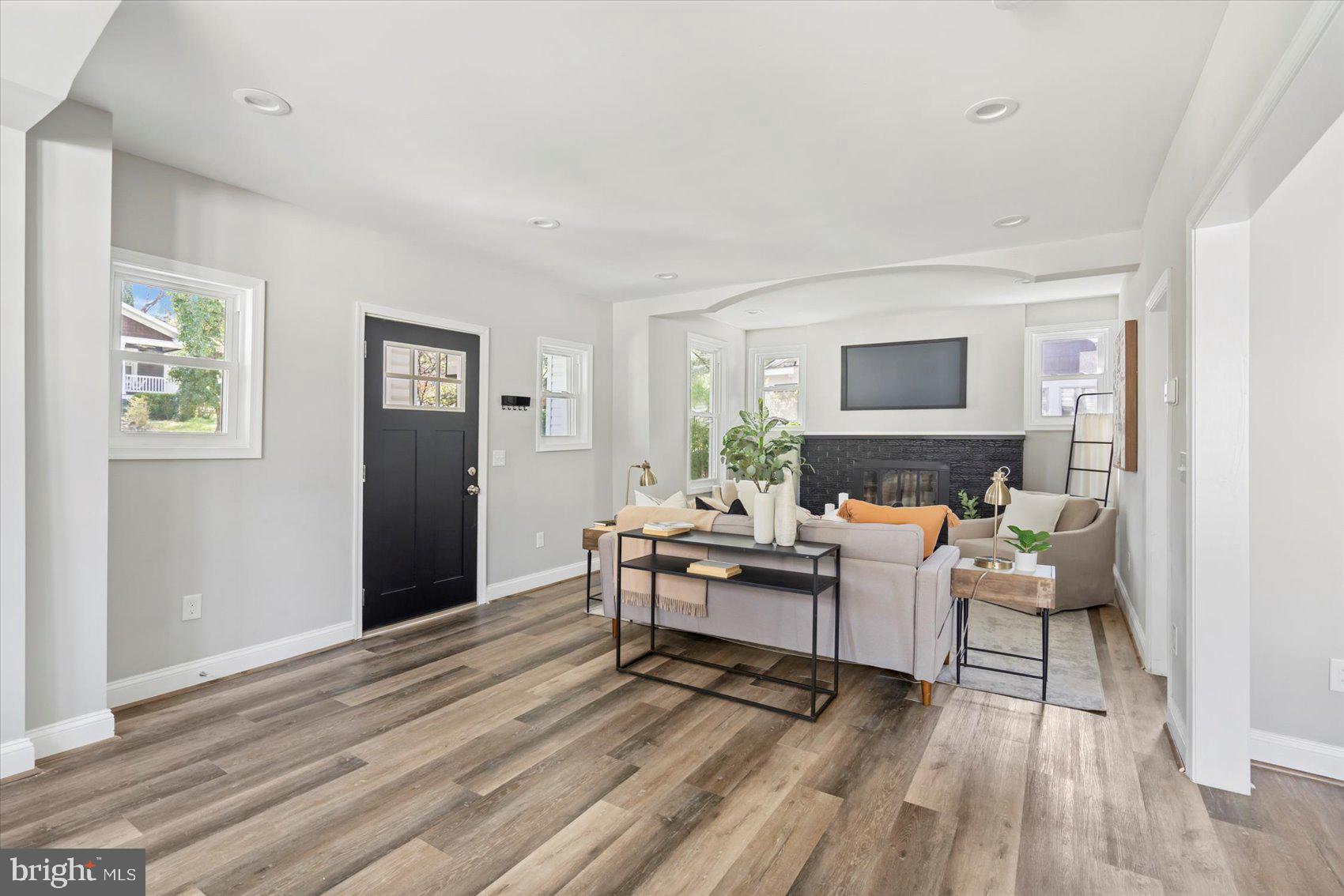 MOUNT WASHINGTON - Residential