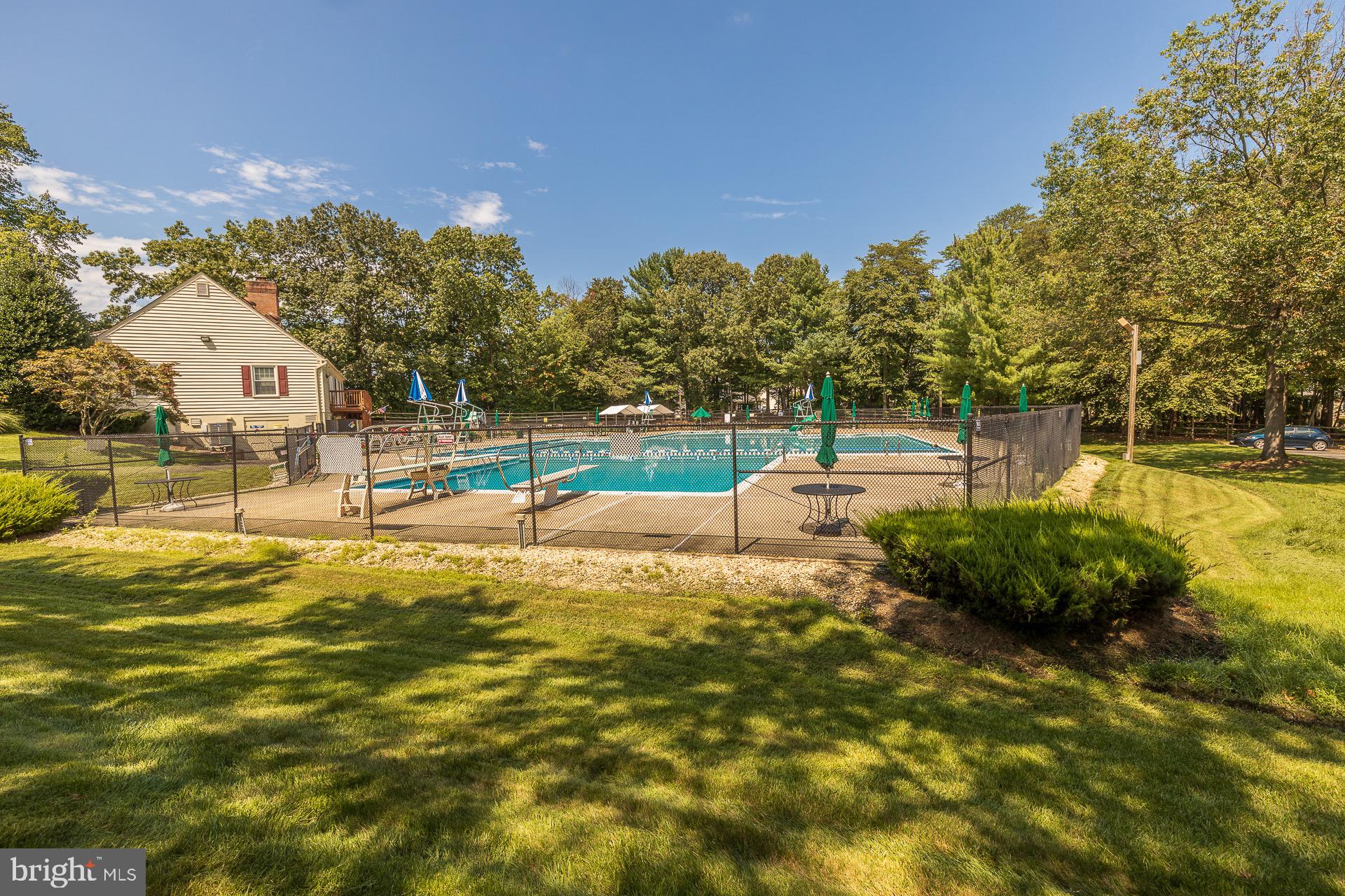 LAKE RIDGE - Residential