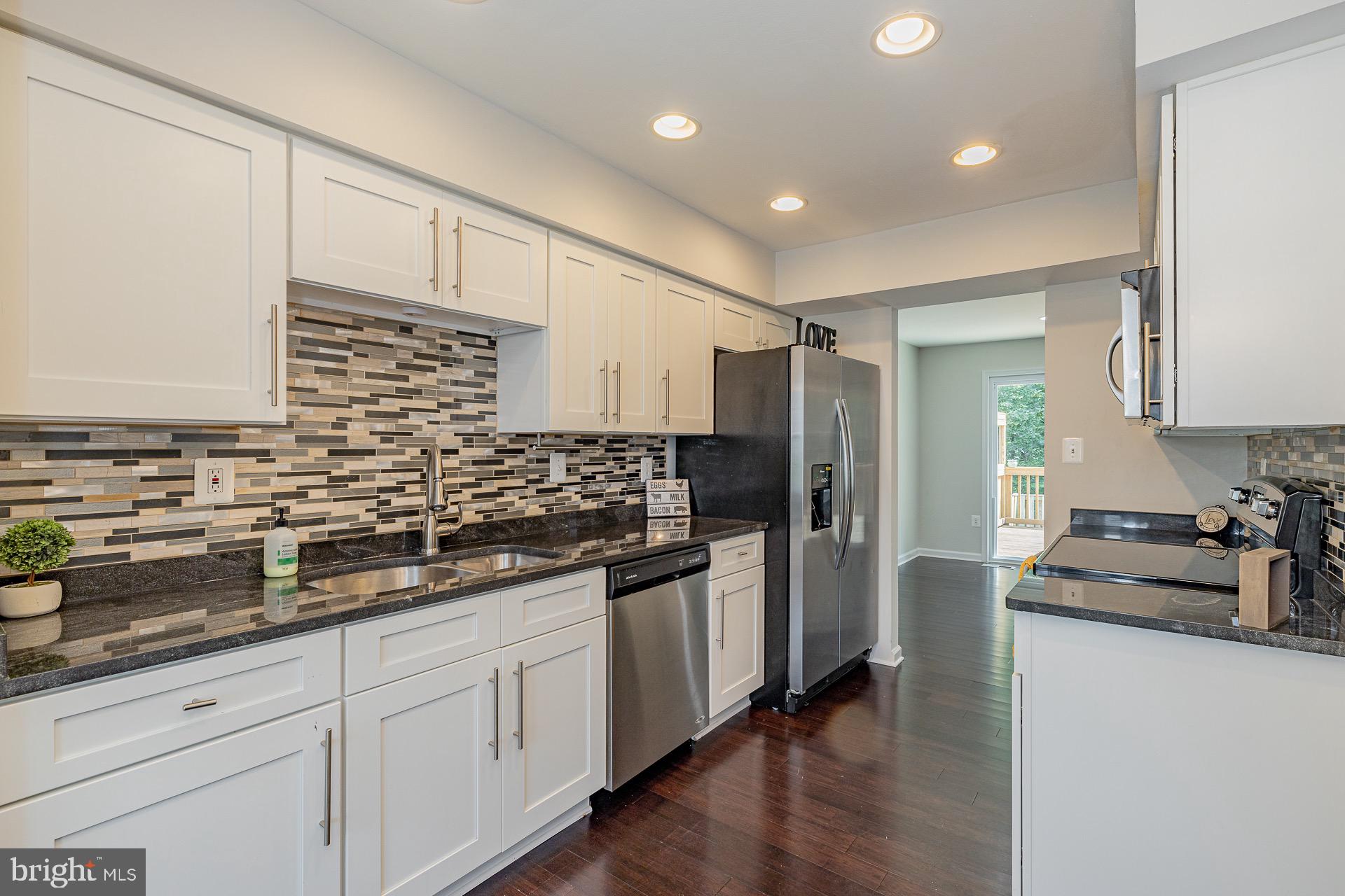 LAKE RIDGE - Residential