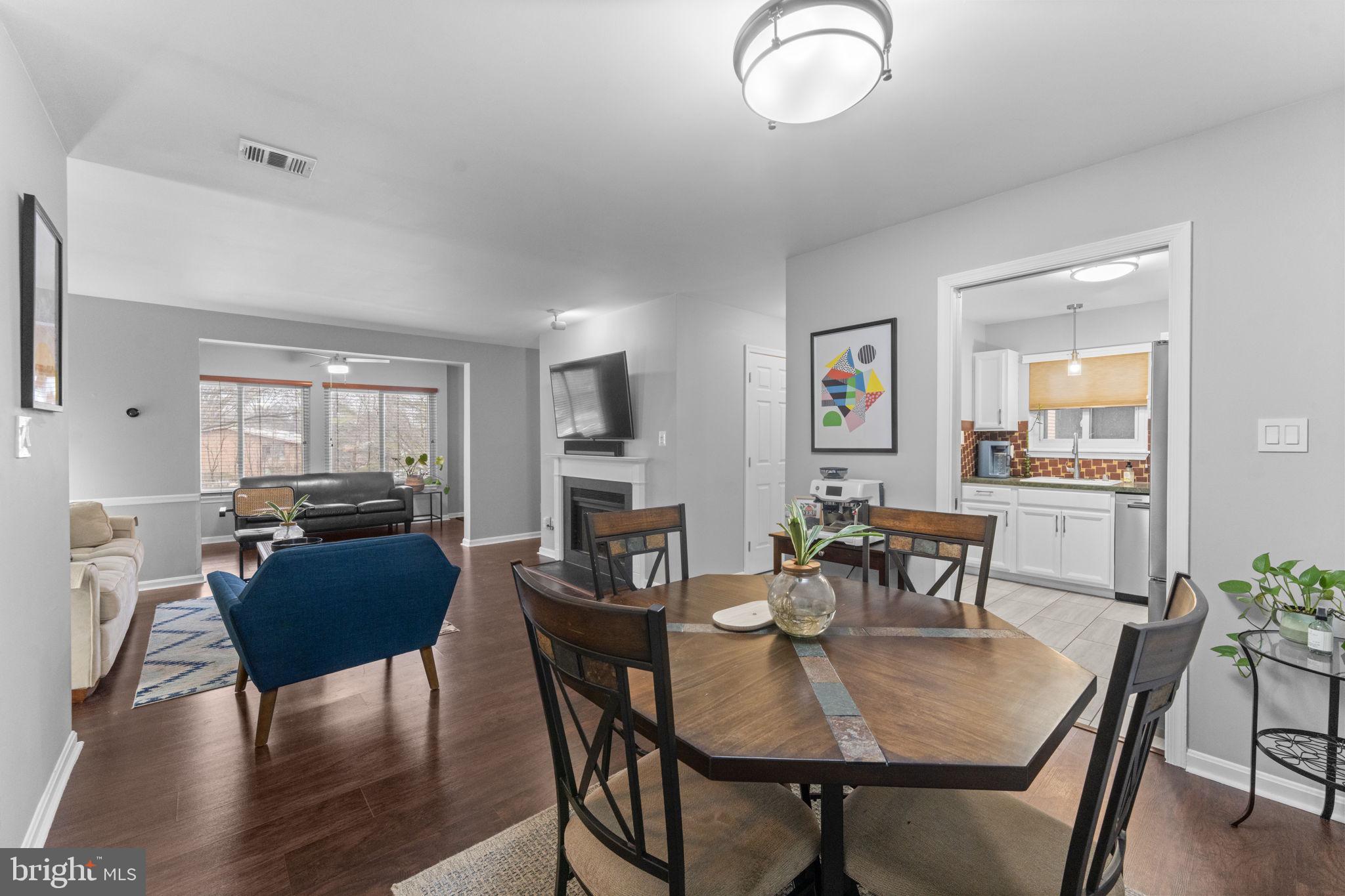 LEE OAKS - Residential