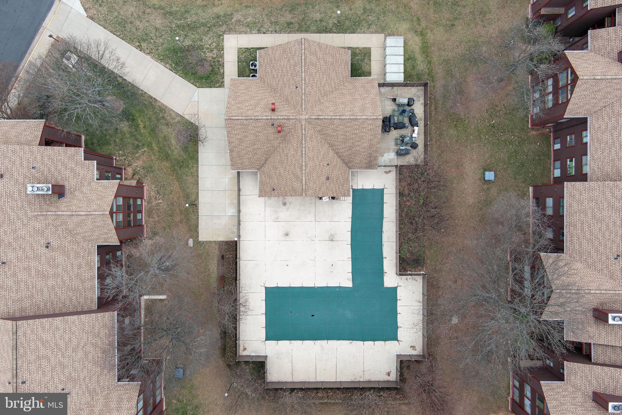 LEE OAKS - Residential