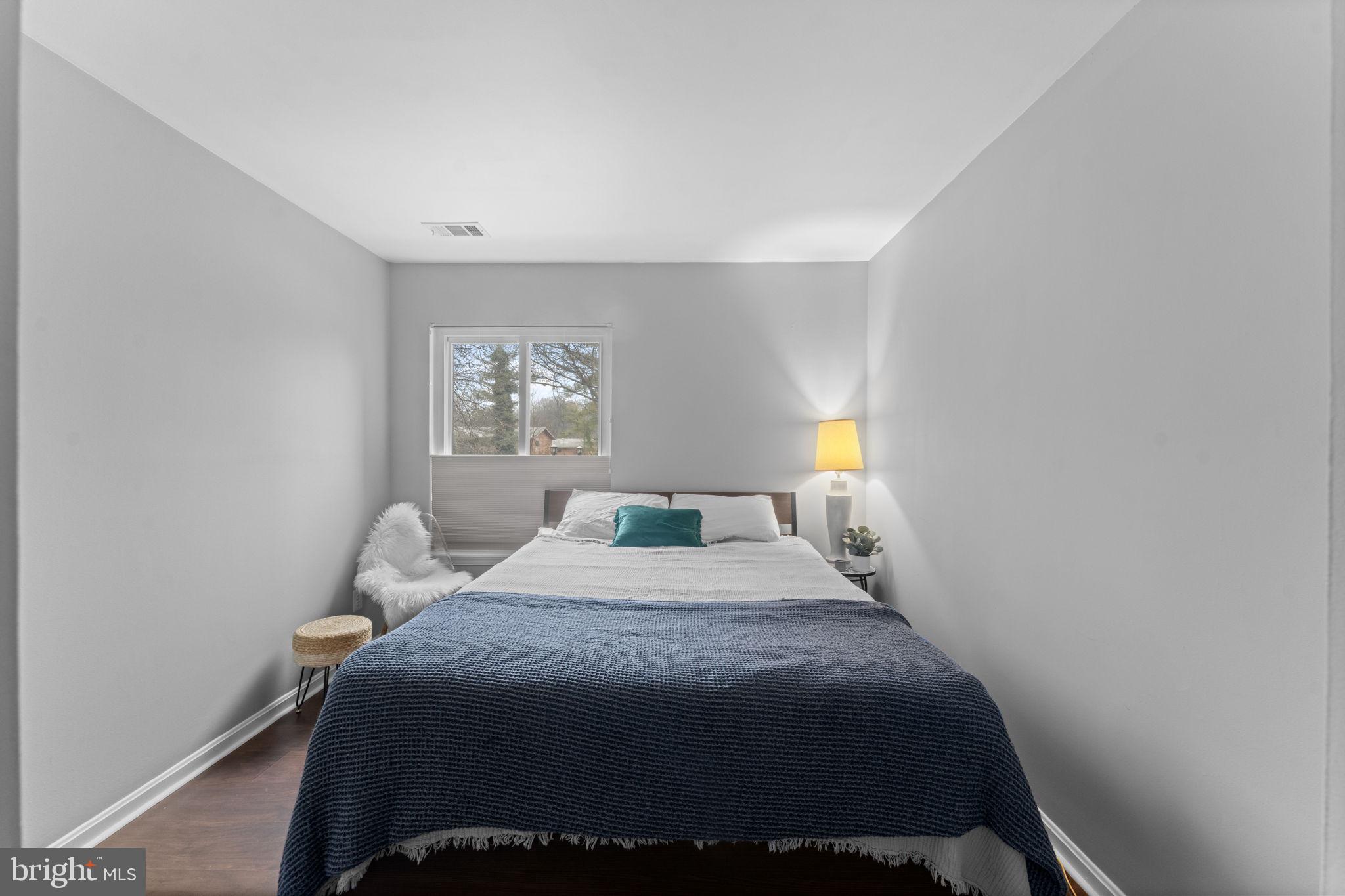 LEE OAKS - Residential