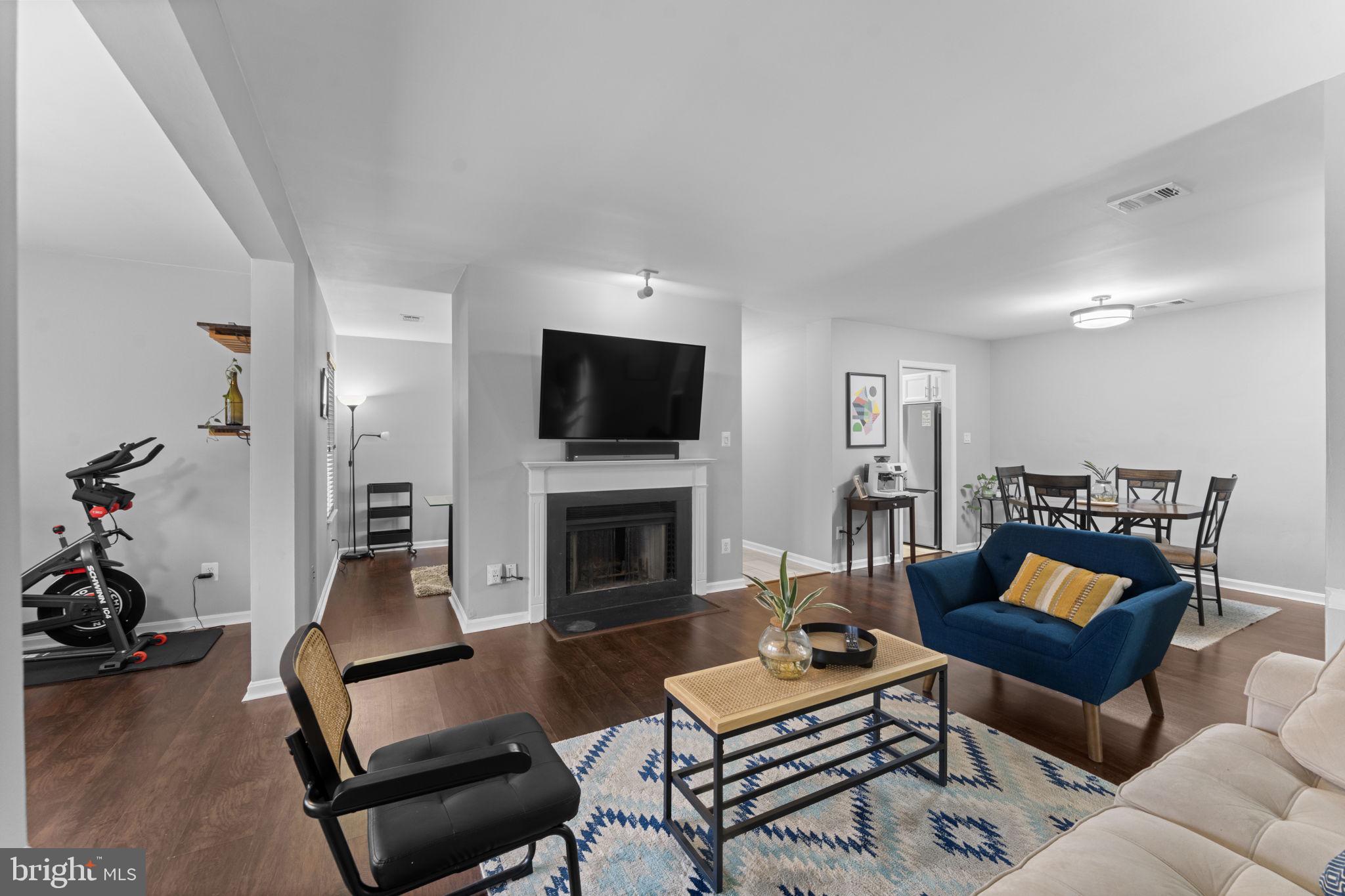 LEE OAKS - Residential