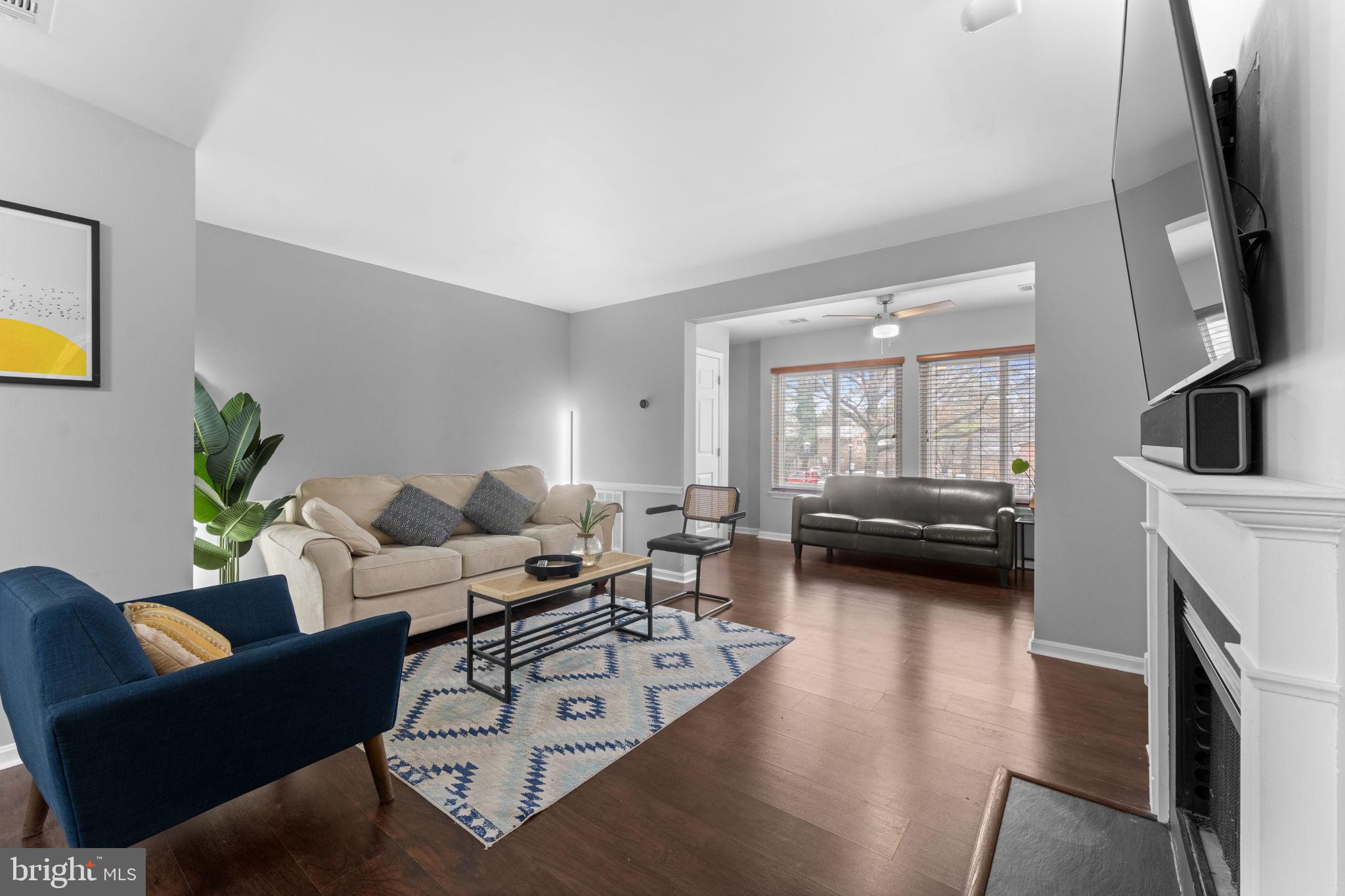 LEE OAKS - Residential