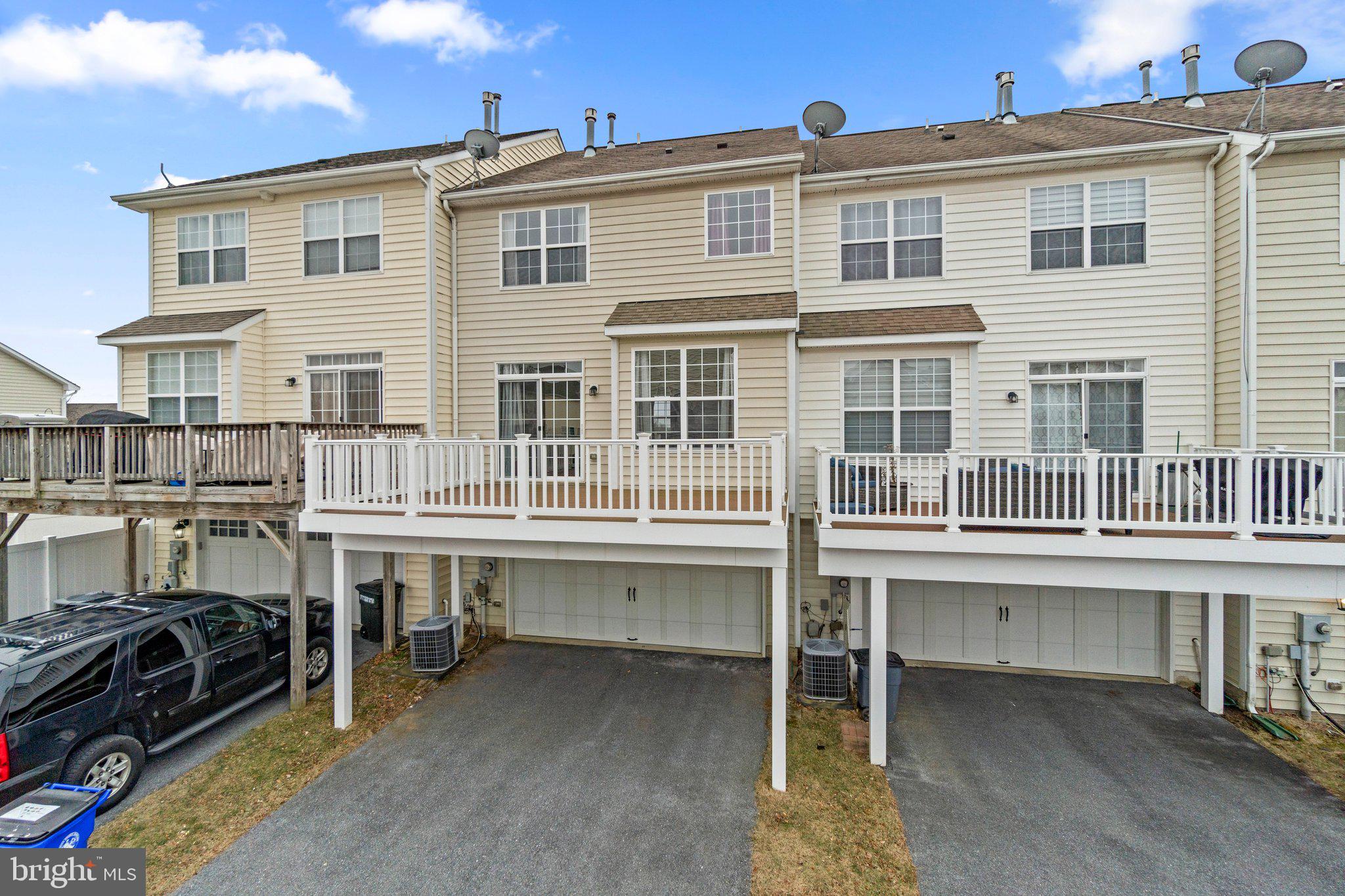 BRINKLEY MANOR - Residential