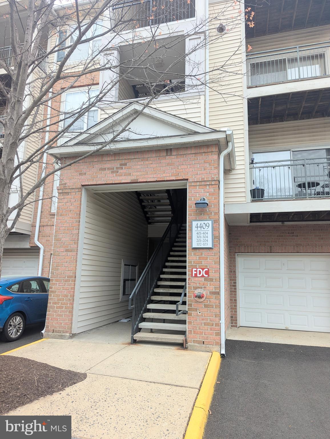 LEGATO CORNER - Residential Lease