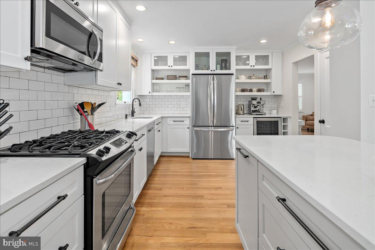 KENSINGTON ESTATES - Residential