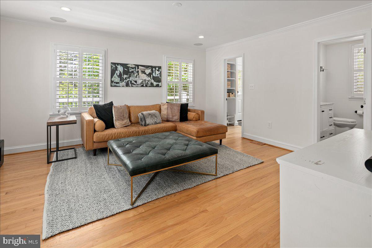 KENSINGTON ESTATES - Residential