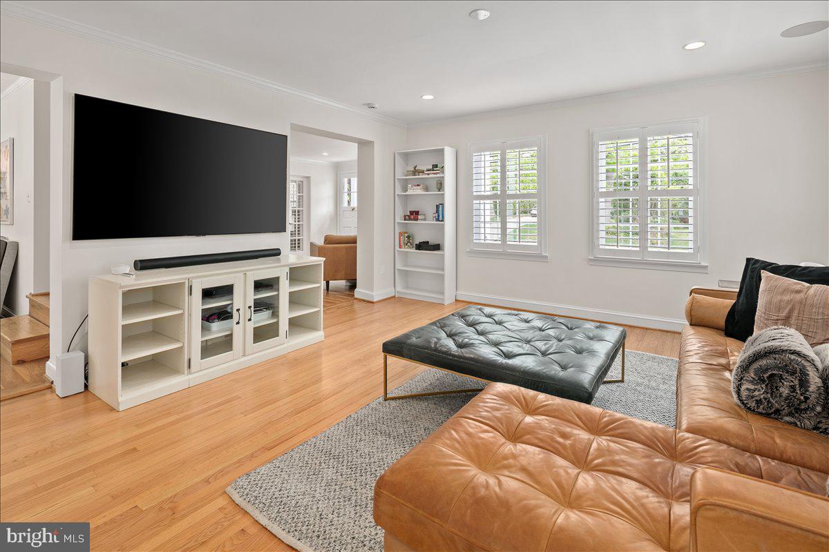 KENSINGTON ESTATES - Residential