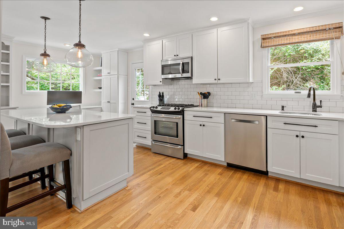 KENSINGTON ESTATES - Residential