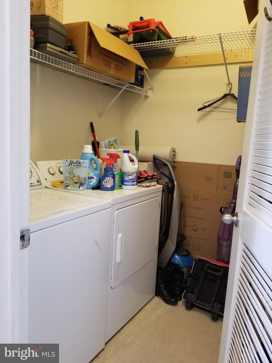 EXCHANGE AT VAN DORN - Residential Lease