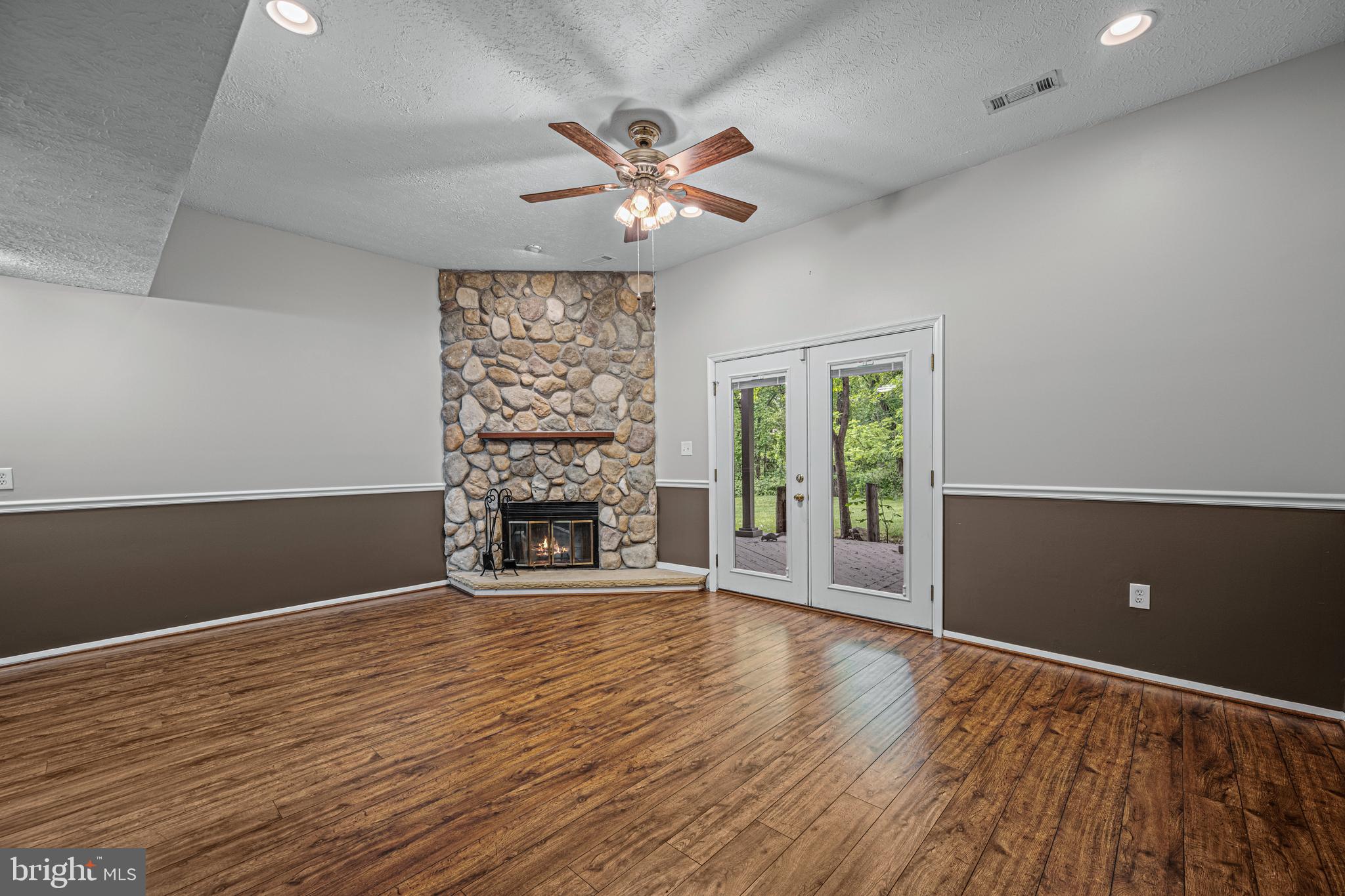 BRAEBROOKE - Residential Lease