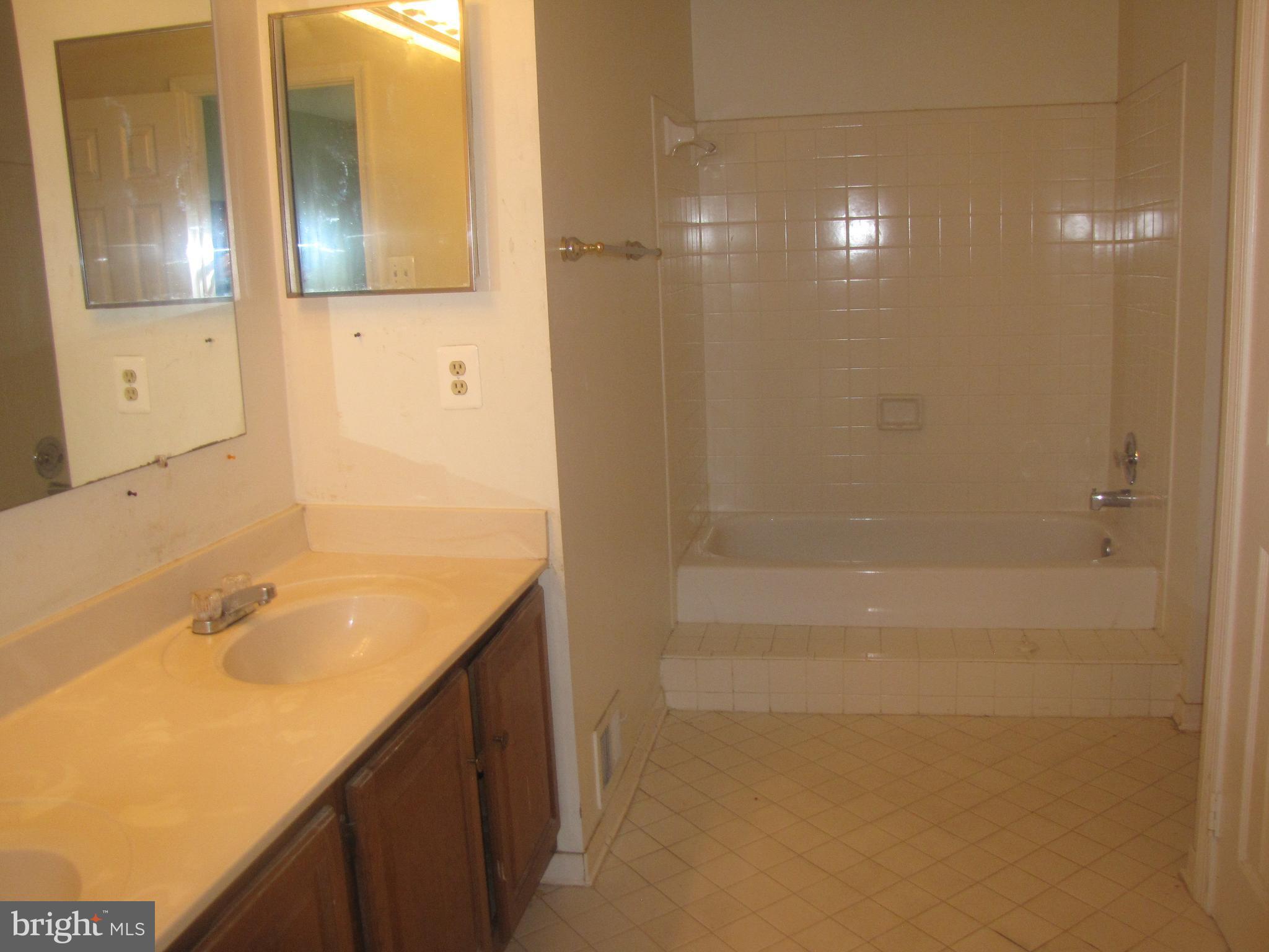 HUNTER VILLAGE - Residential