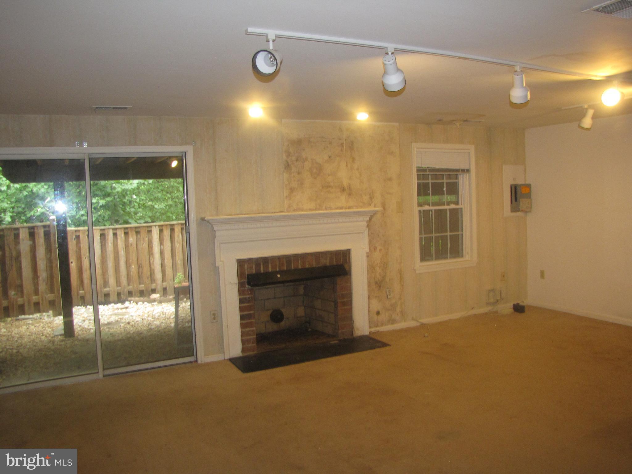 HUNTER VILLAGE - Residential