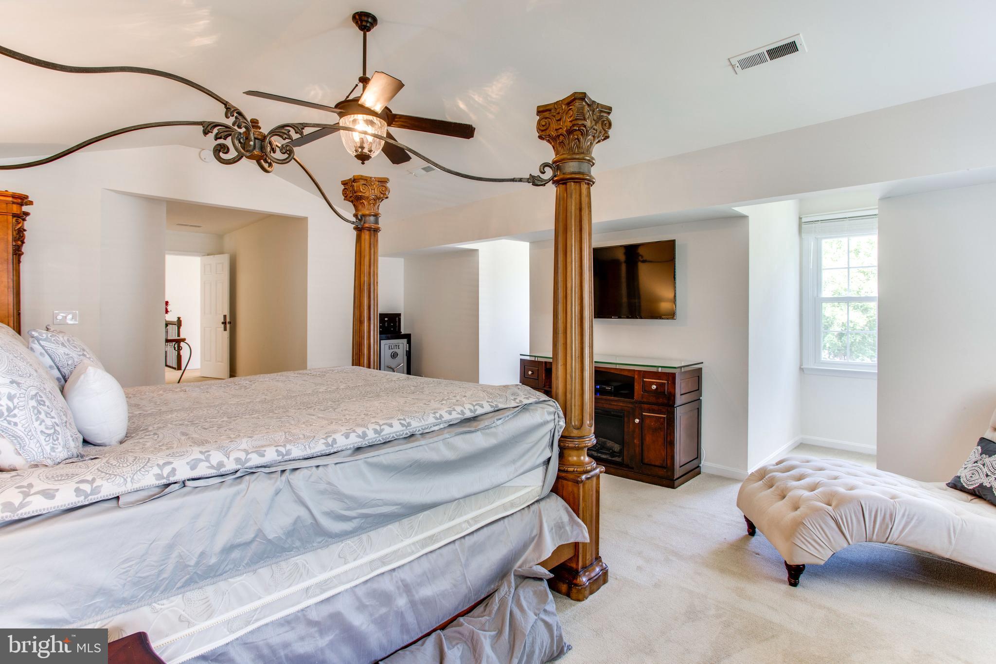 WESTPORT - Residential