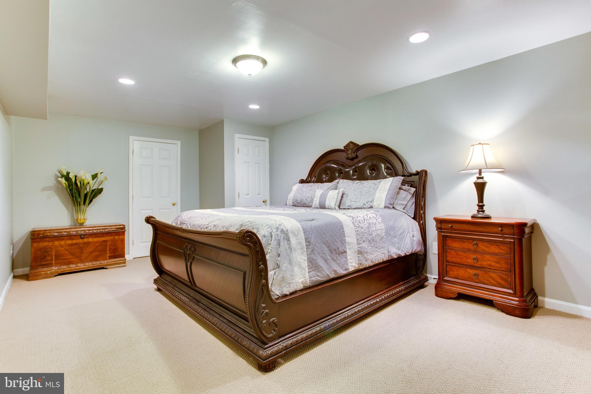 WESTPORT - Residential