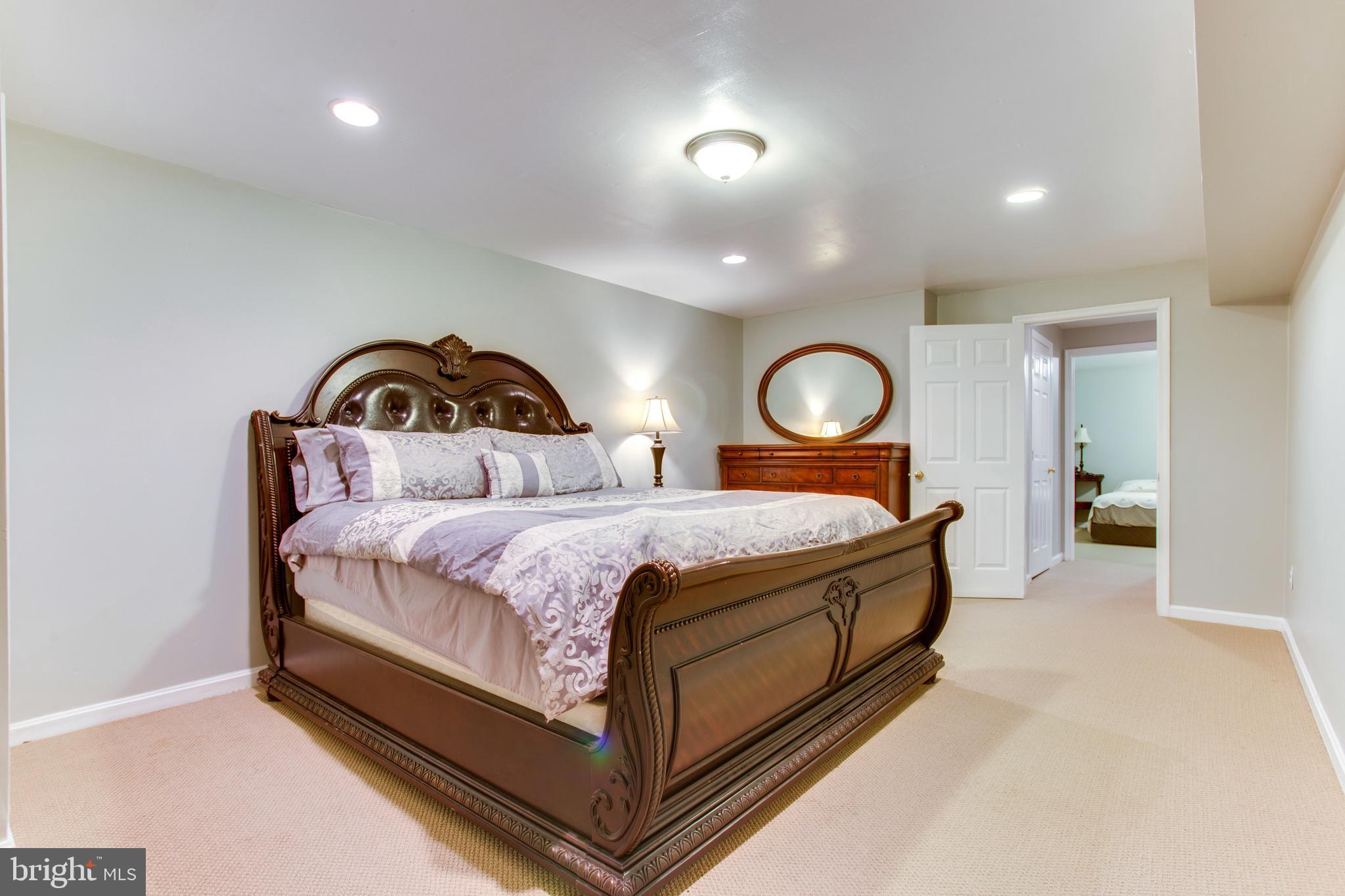 WESTPORT - Residential