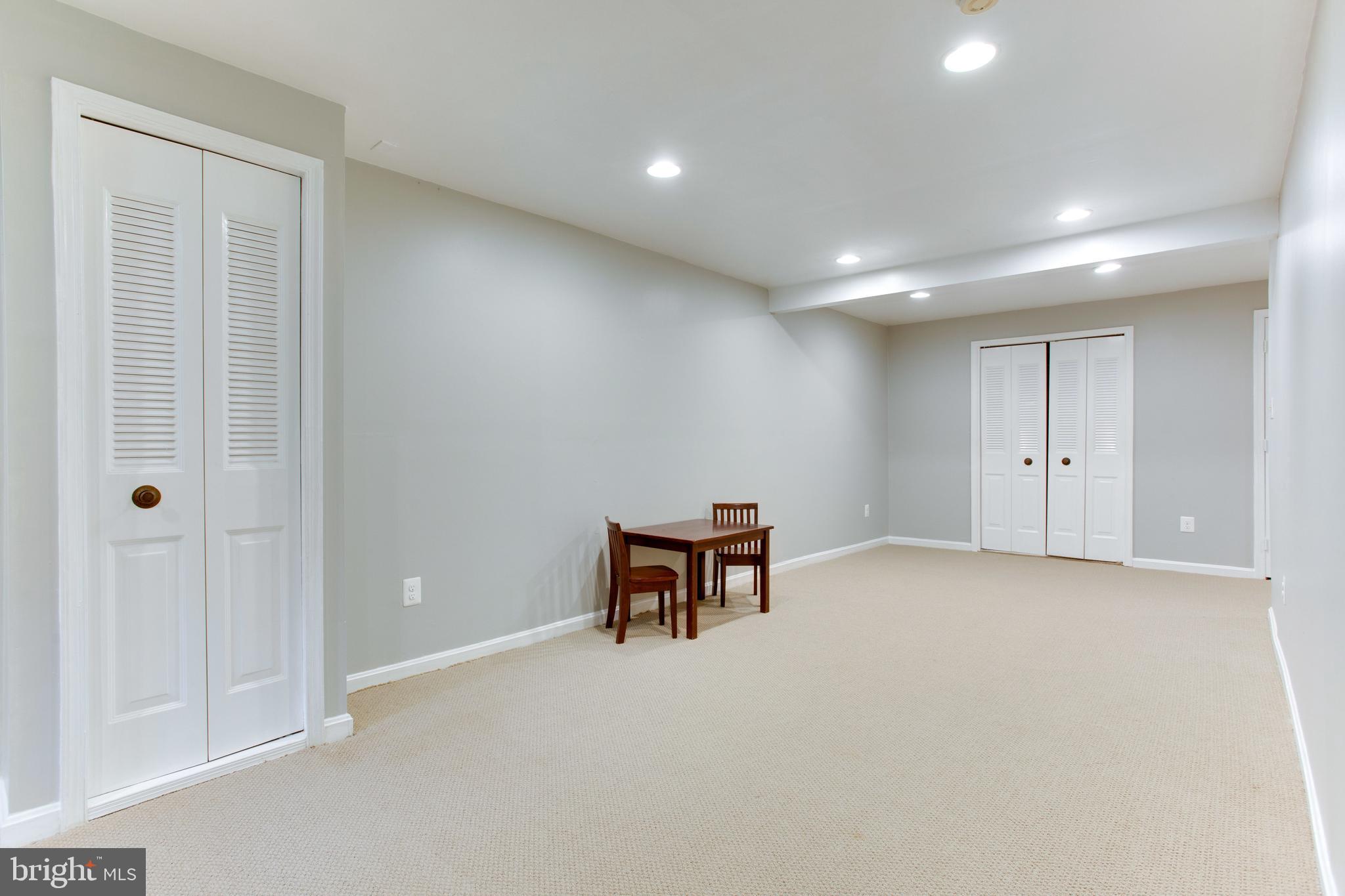 WESTPORT - Residential