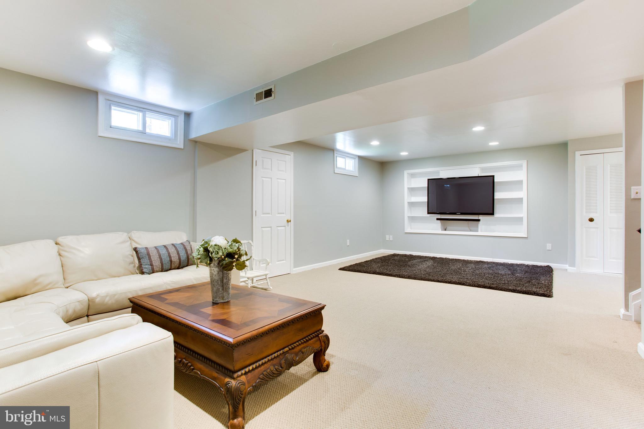 WESTPORT - Residential