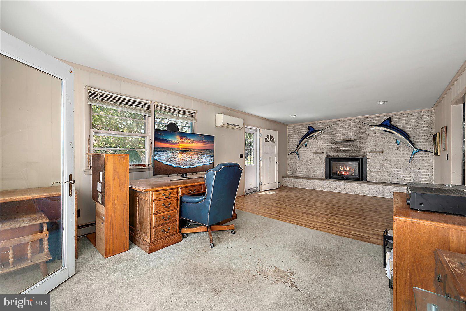 HOLIDAY HARBOR - Residential