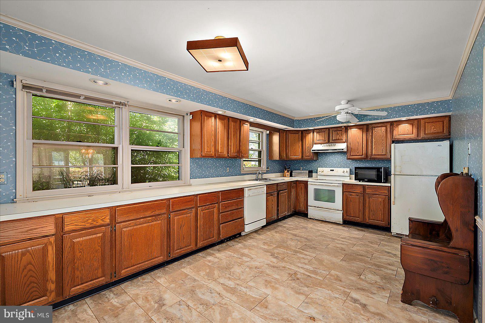 HOLIDAY HARBOR - Residential